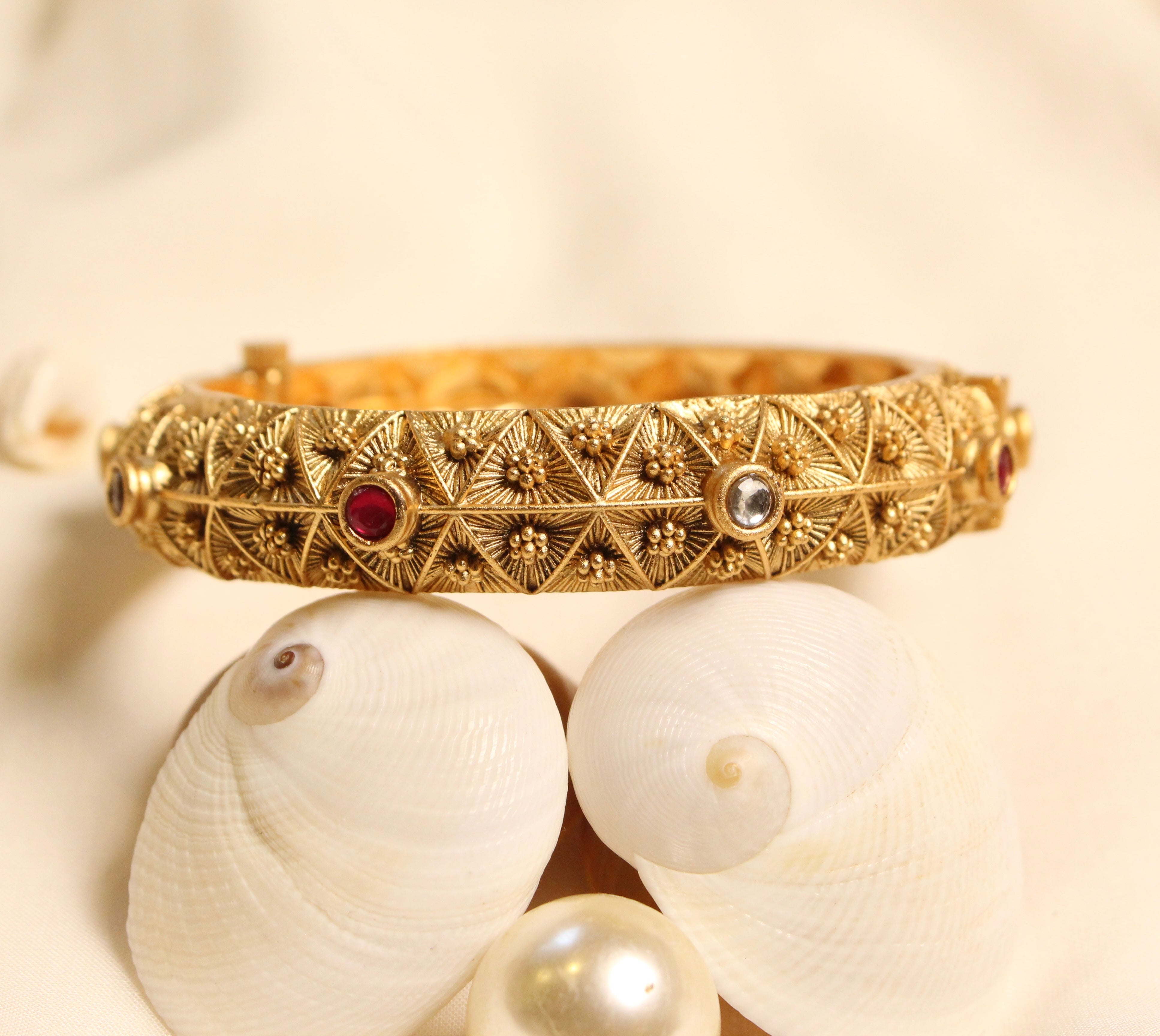 Heritage 22 - Aloro Jewels