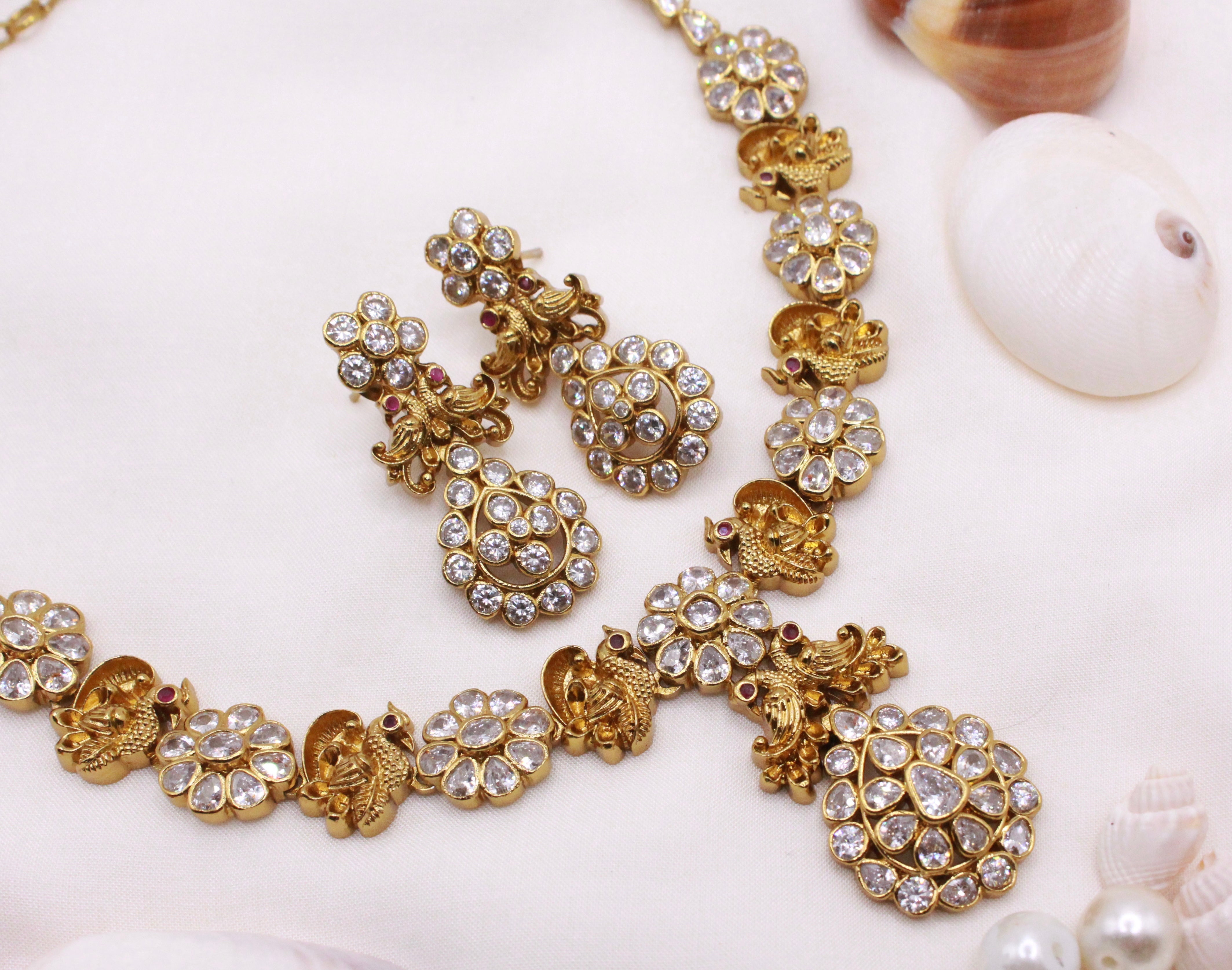 Kundan Gold Set - Aloro Jewels