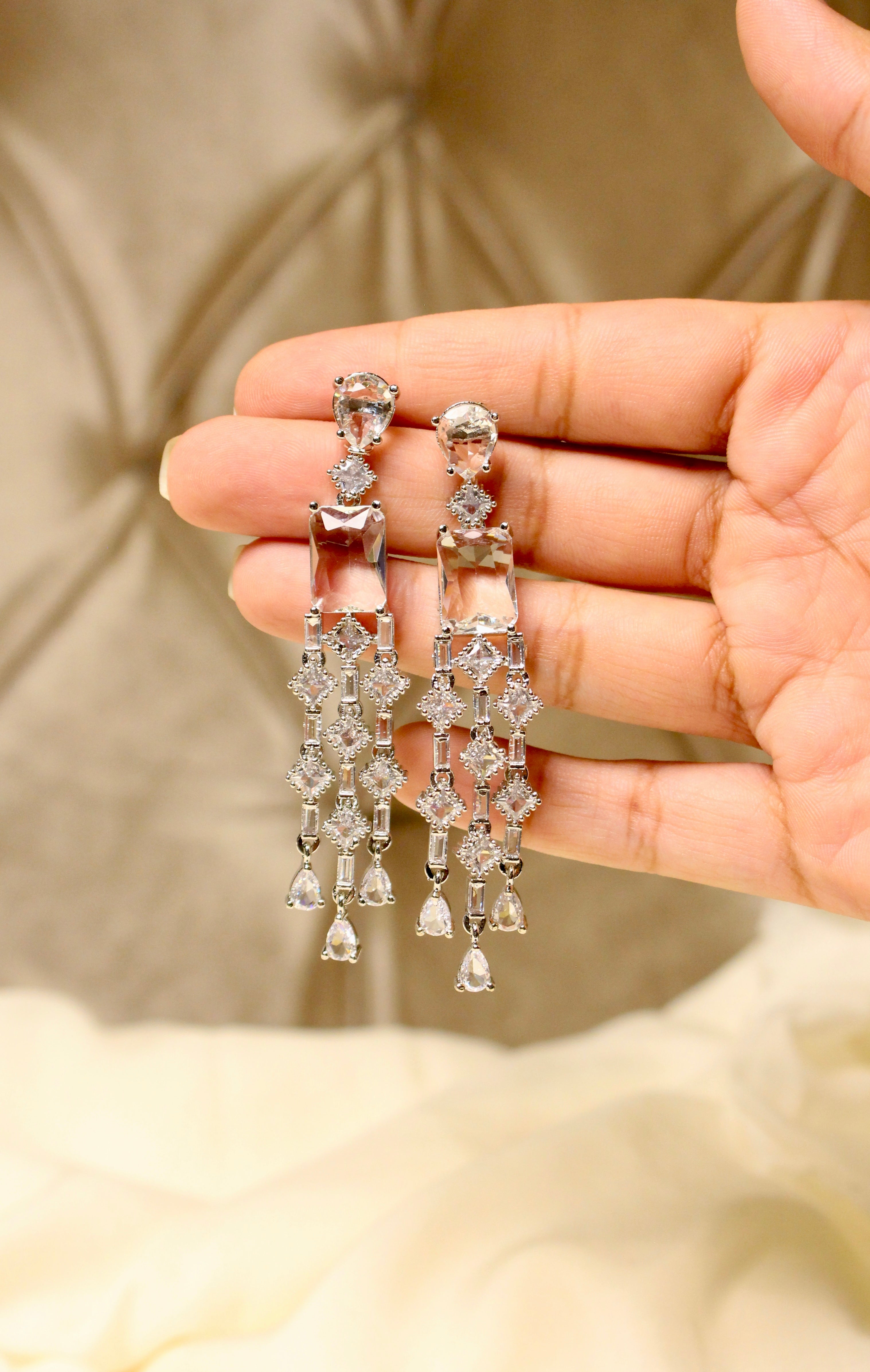 Sparkling Chandelier - Aloro Jewels