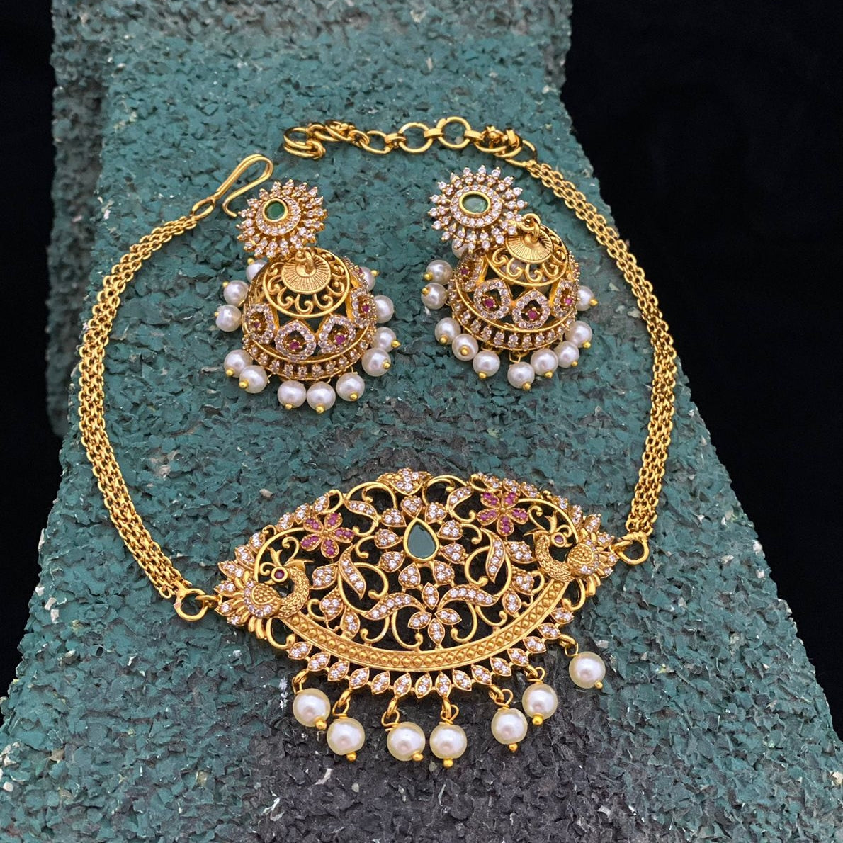 Gul Choker Necklace With Jhumki - Aloro Jewels