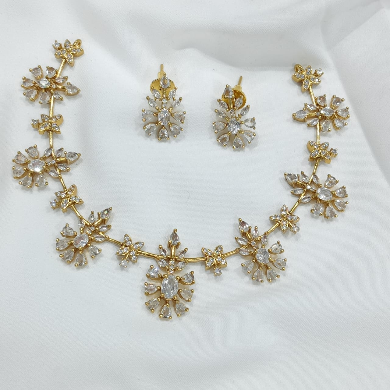 Mehmal Diamond Style Necklace - Aloro Jewels