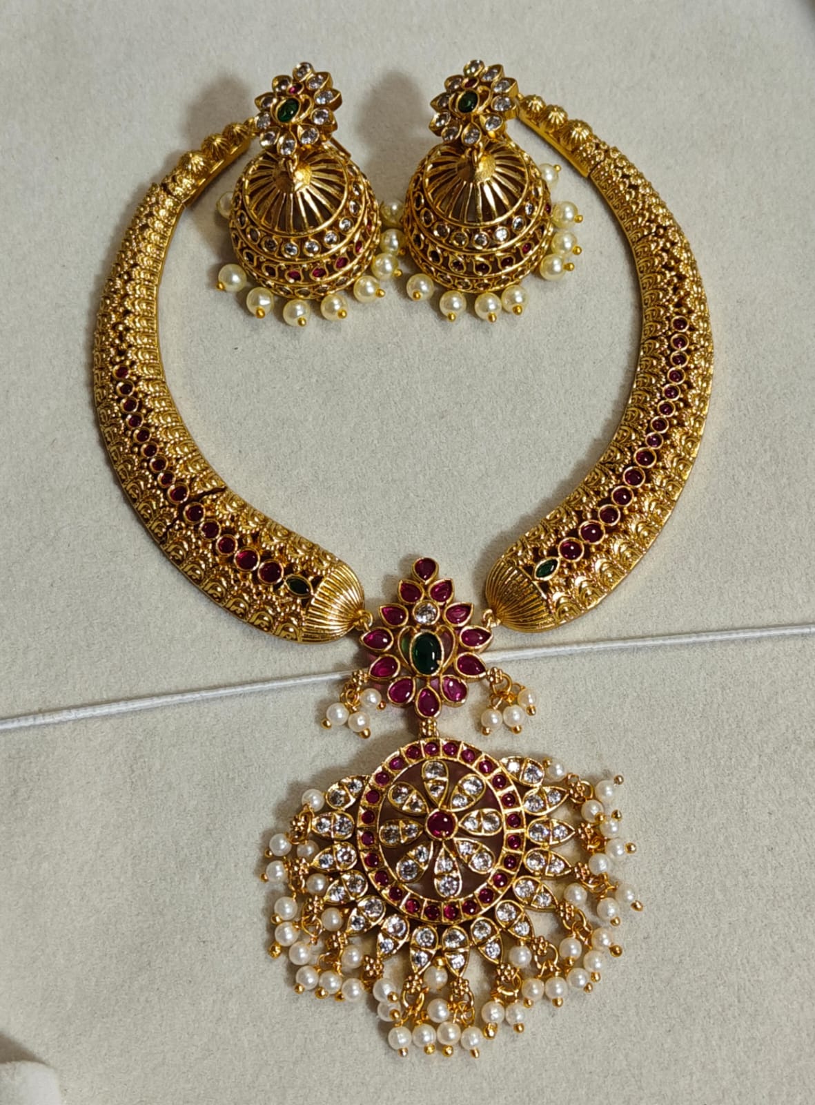 Jadau Bridal Necklace With Jhumki - Aloro Jewels