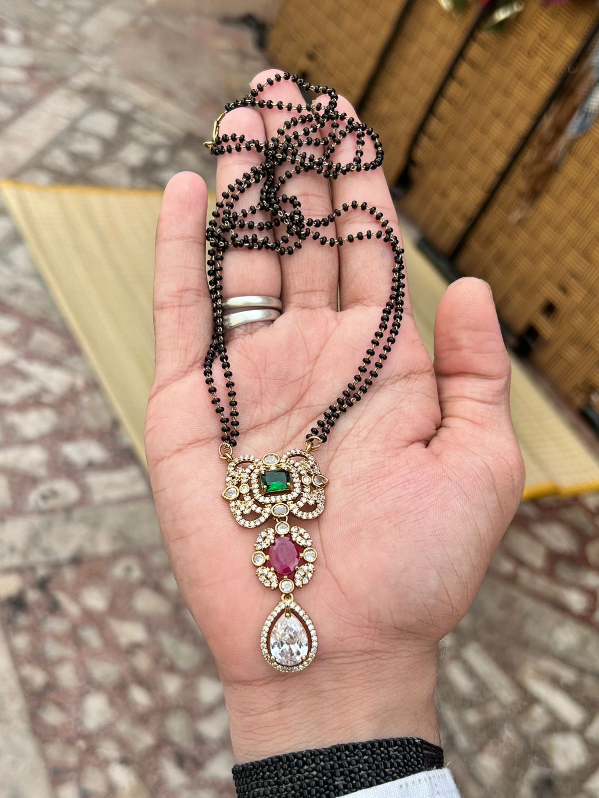 Black Beads Kundan Pendent - Aloro Jewels