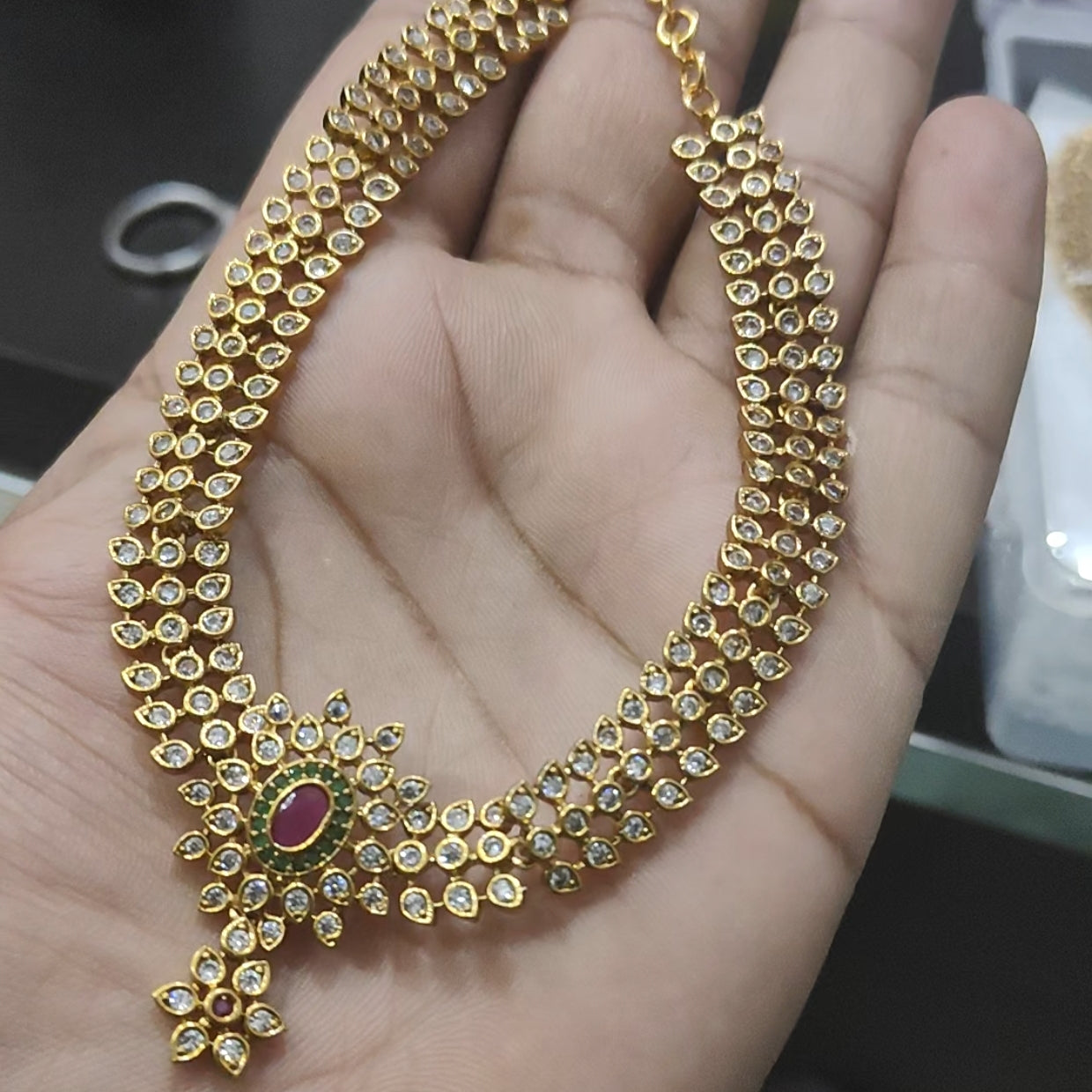Jadau Necklace With Stud Earrings - Aloro Jewels