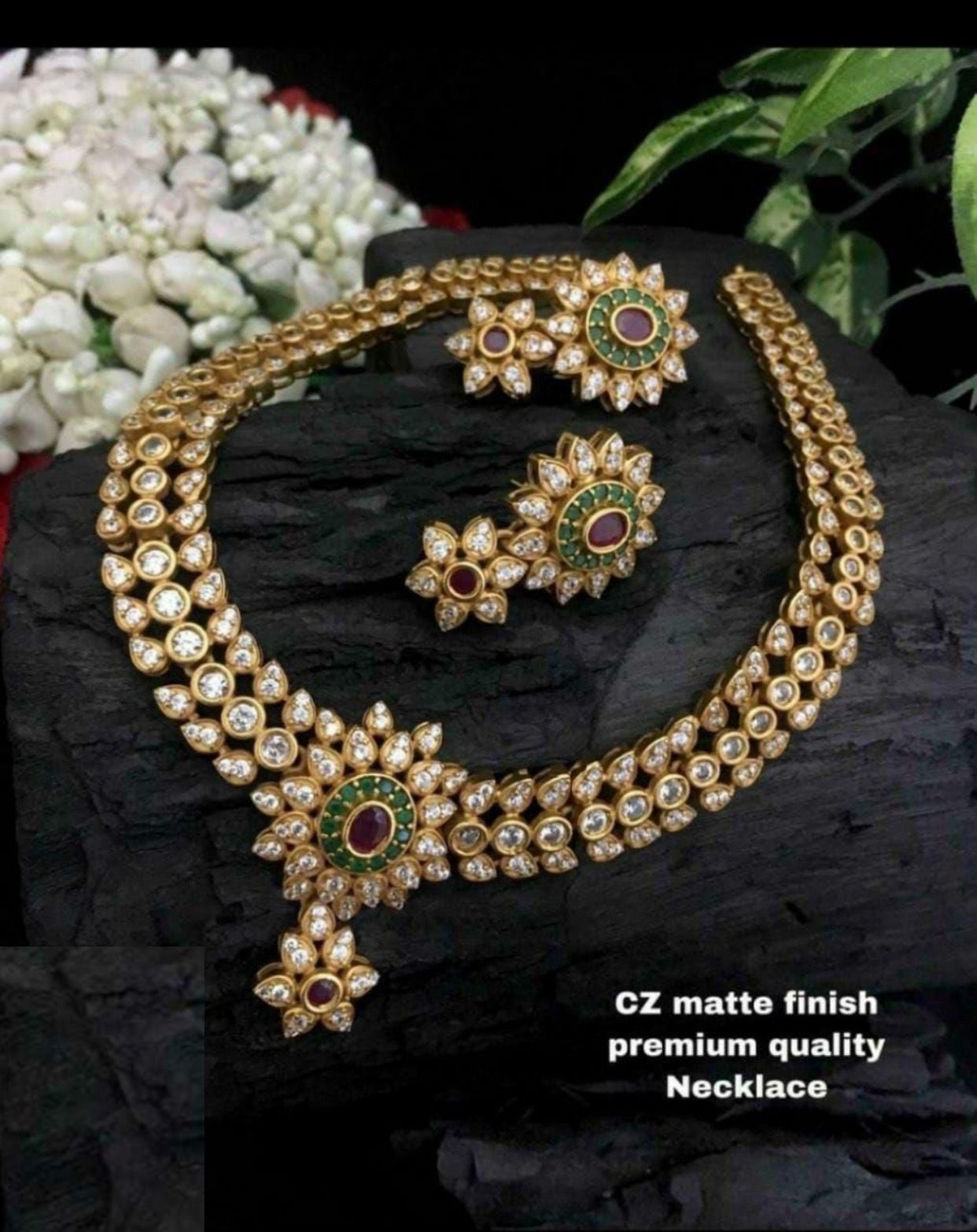 Jadau Necklace With Stud Earrings - Aloro Jewels