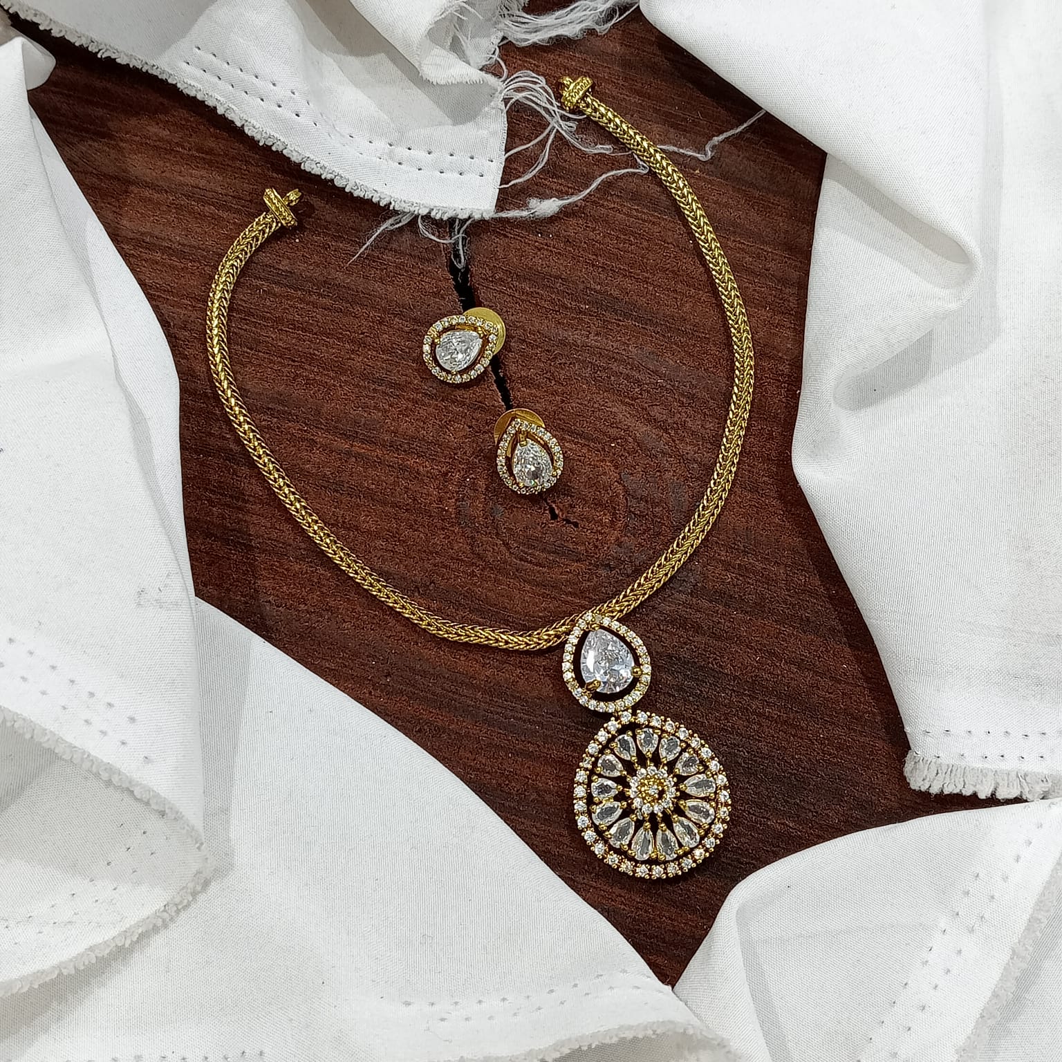Afroz Gold Plated Choker Necklace With Earrings - Aloro Jewels