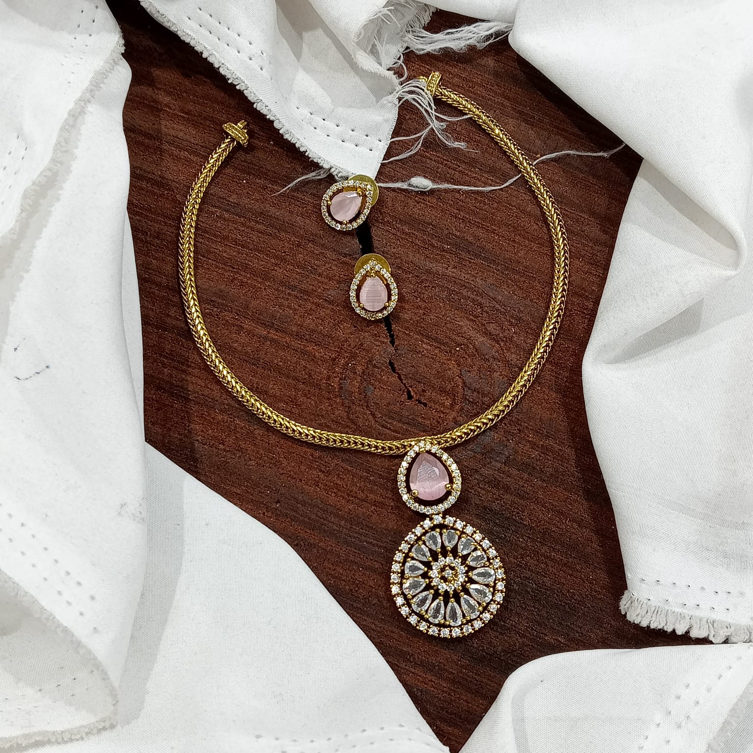 Afroz Gold Plated Choker Necklace With Earrings - Aloro Jewels