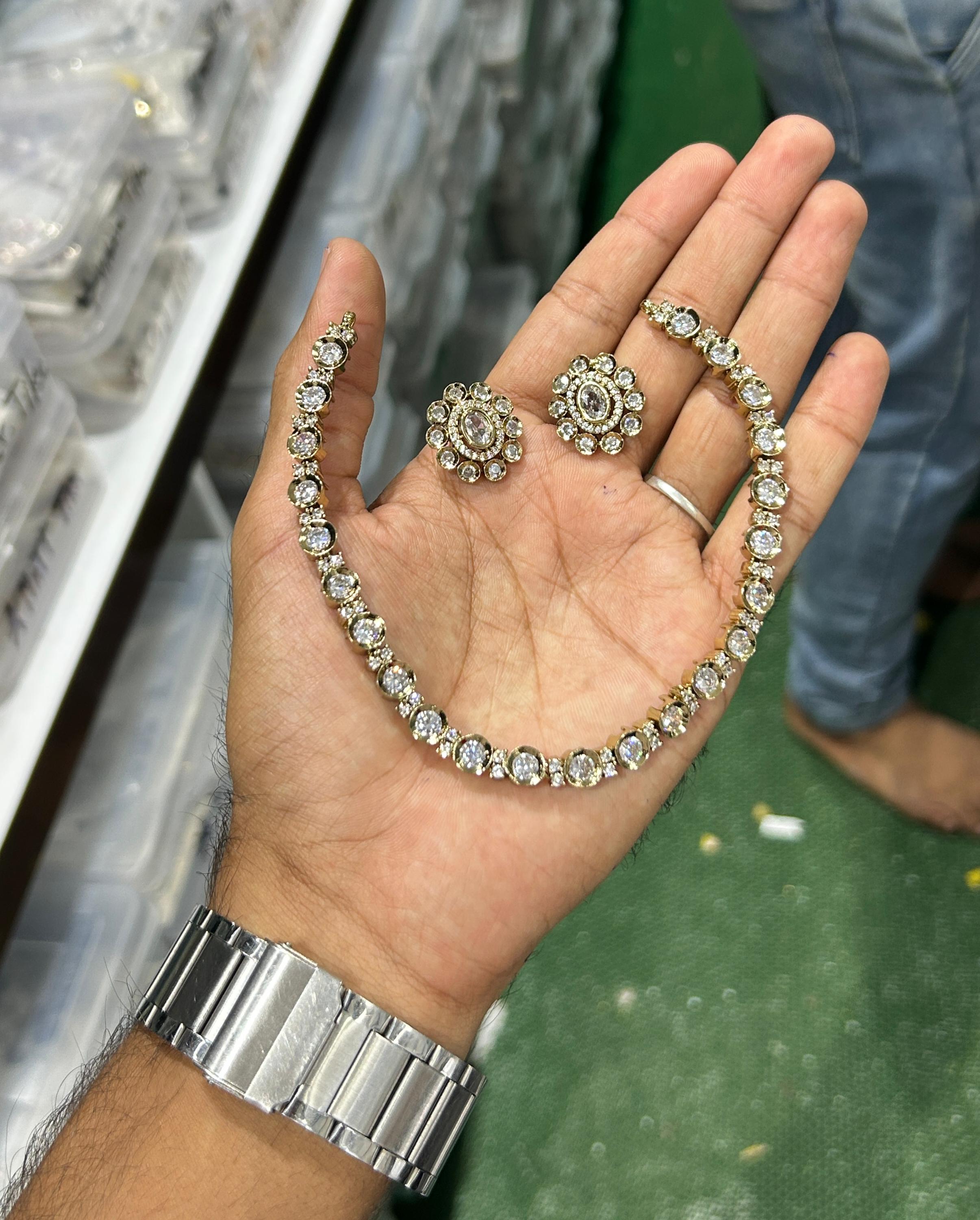 Mossinate Diamond Kundan Necklace Single Layer - Aloro Jewels