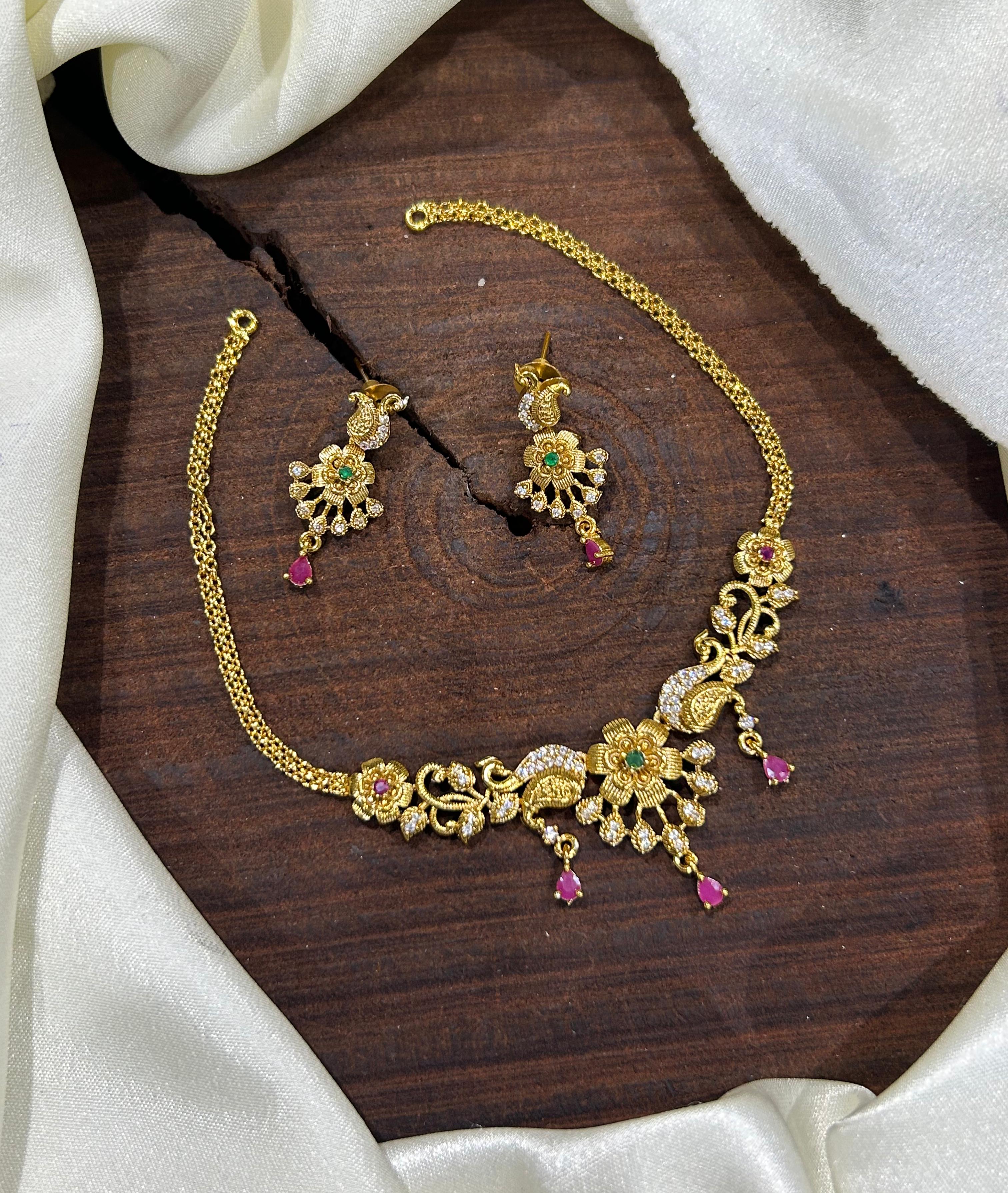 Ronaq Gold Plated Necklace - Aloro Jewels