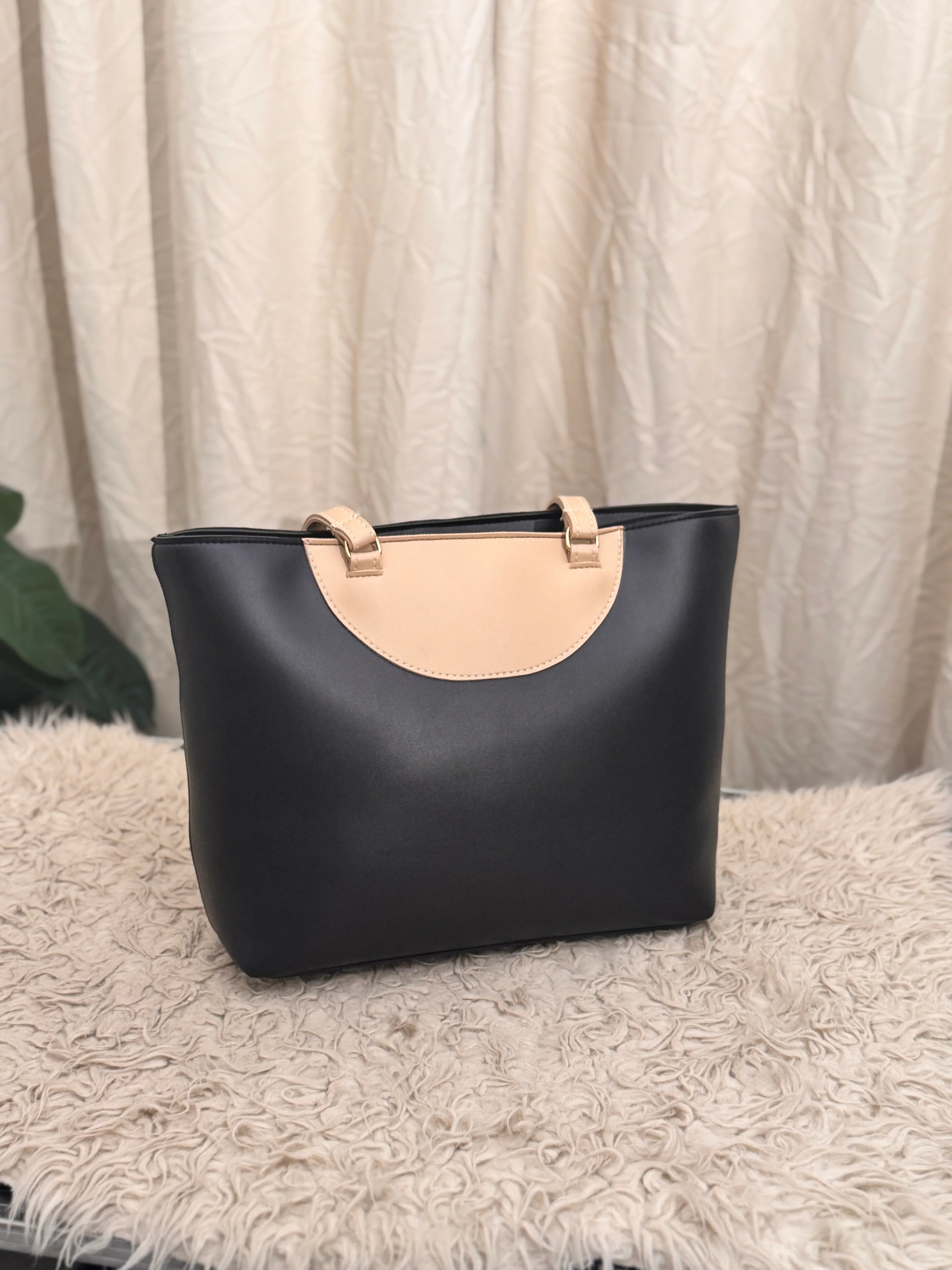 Terra Tote - Black - HBH