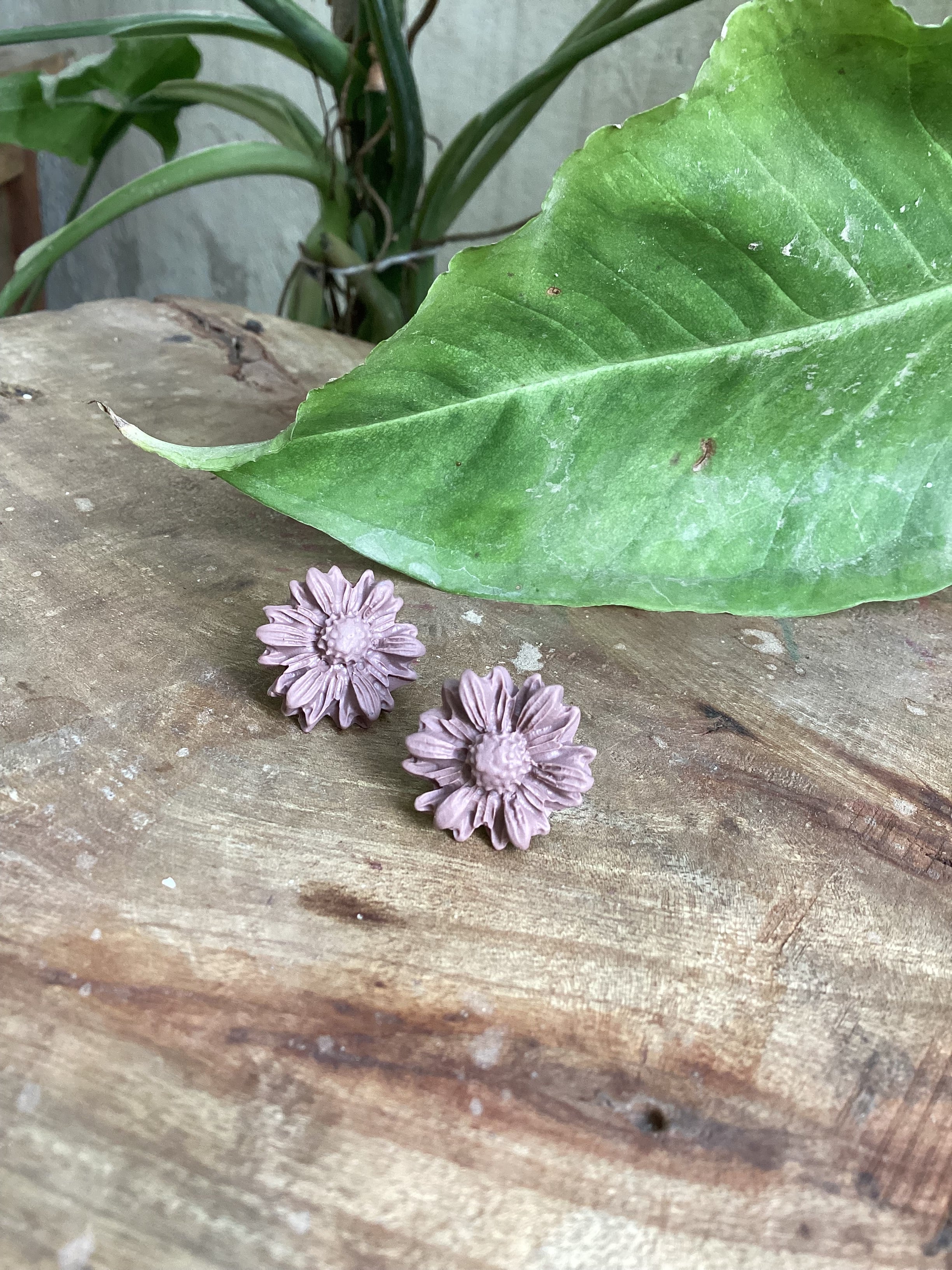 Flowers studs - Clay Boutique