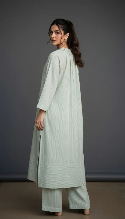 Yarn Dyed Cotton 2-Piece with Wooden Buttons