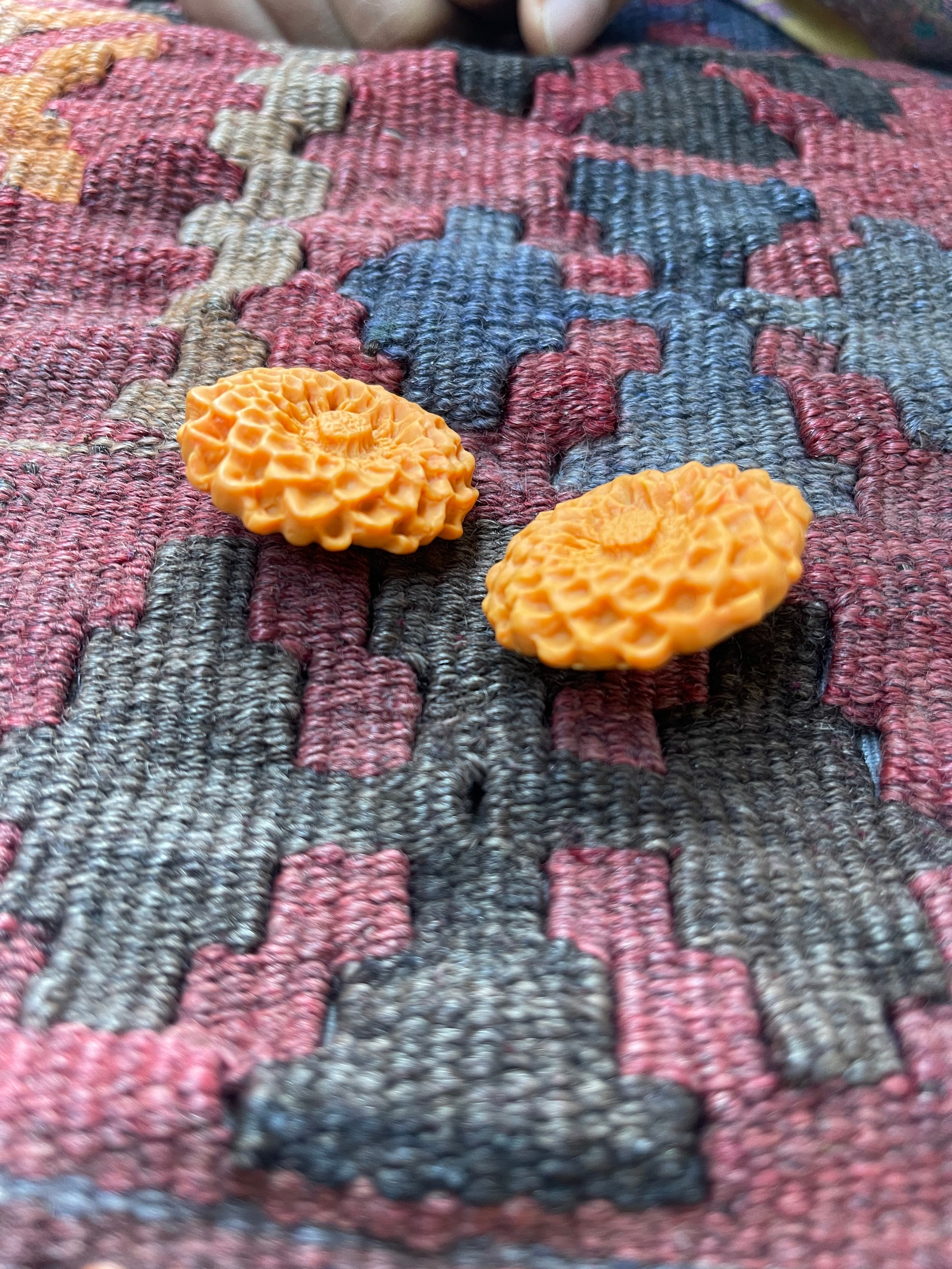 Maygold- Genda Studs - Clay Boutique