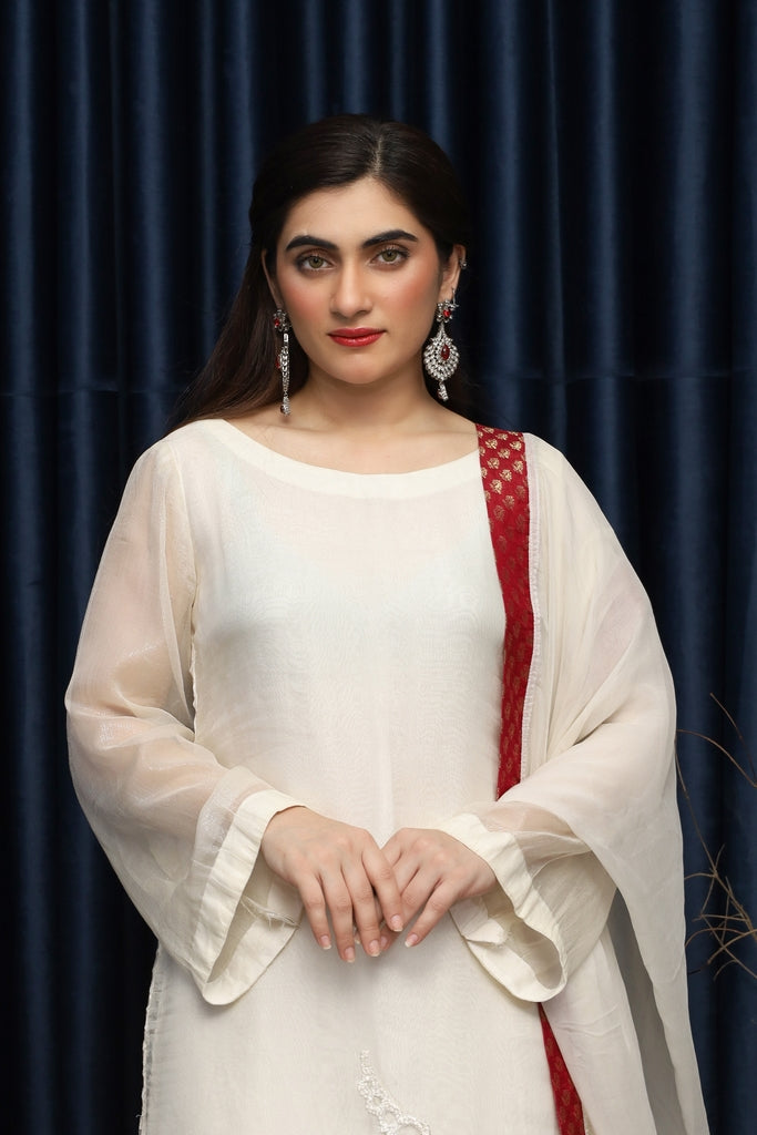 Ivory Elara - Liore Fashion