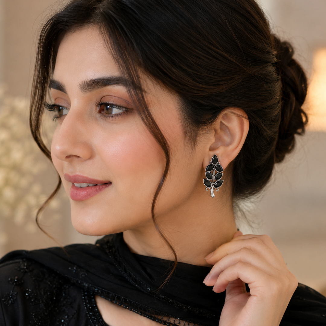 Leaf Crystal Stud Earrings - Zaroon