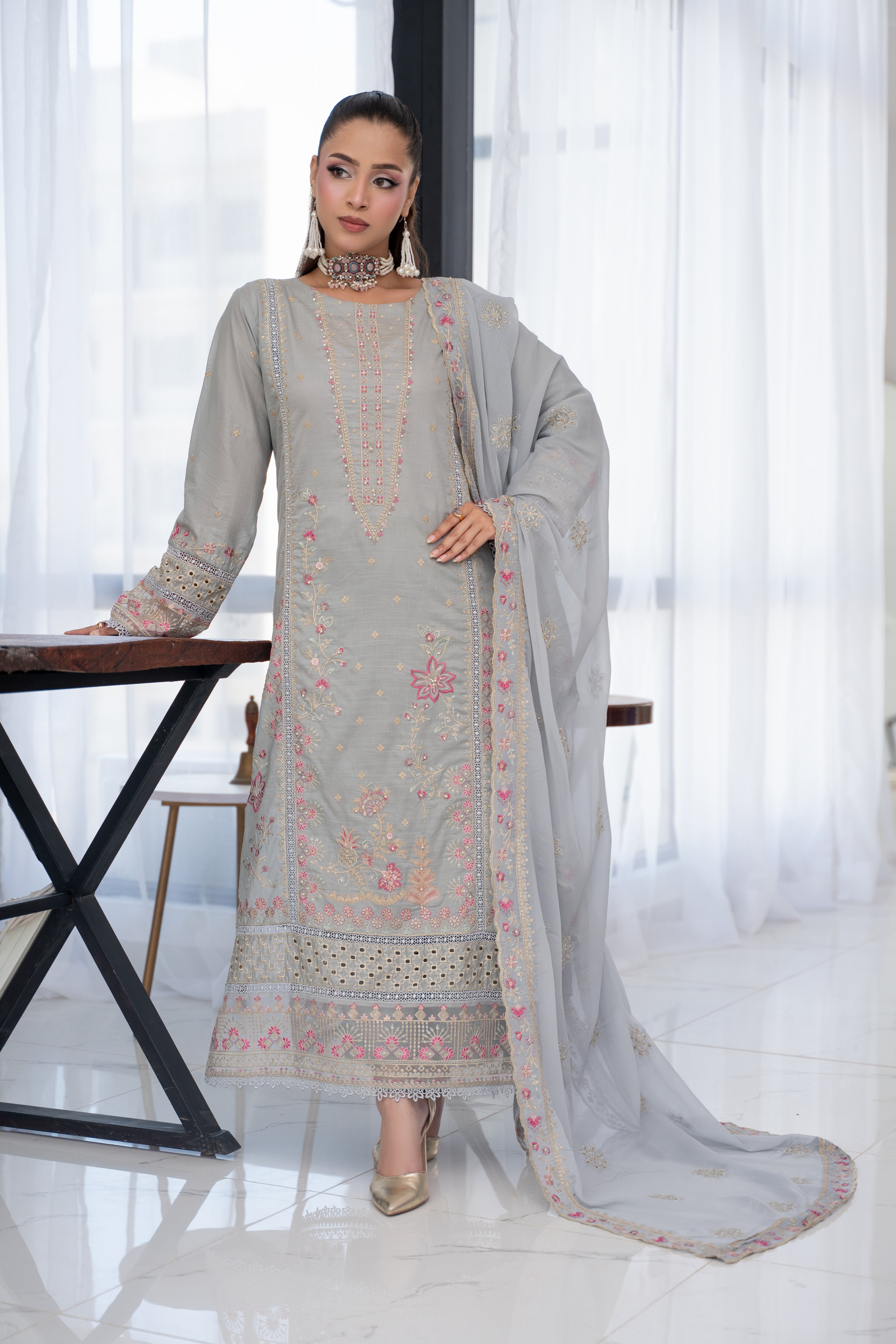 Vasifa BN-1117 - 3 Piece Stitched Fancy Heavy Embroidered - Bint-e-Noor