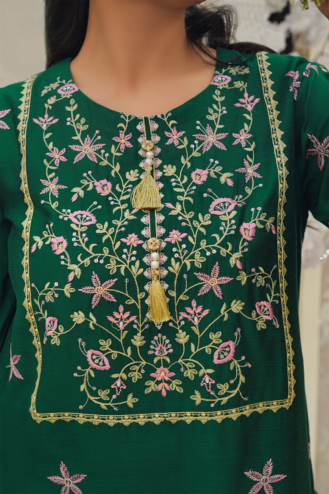Mahnur - Tasneem Shamim