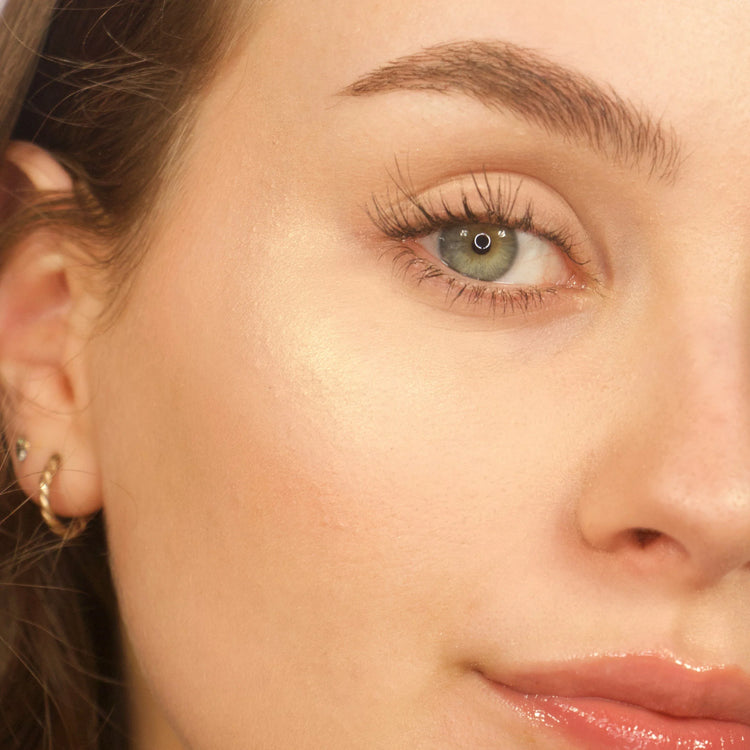 Makeup Revolution Beam Bright Highlighter Bronze Baddie