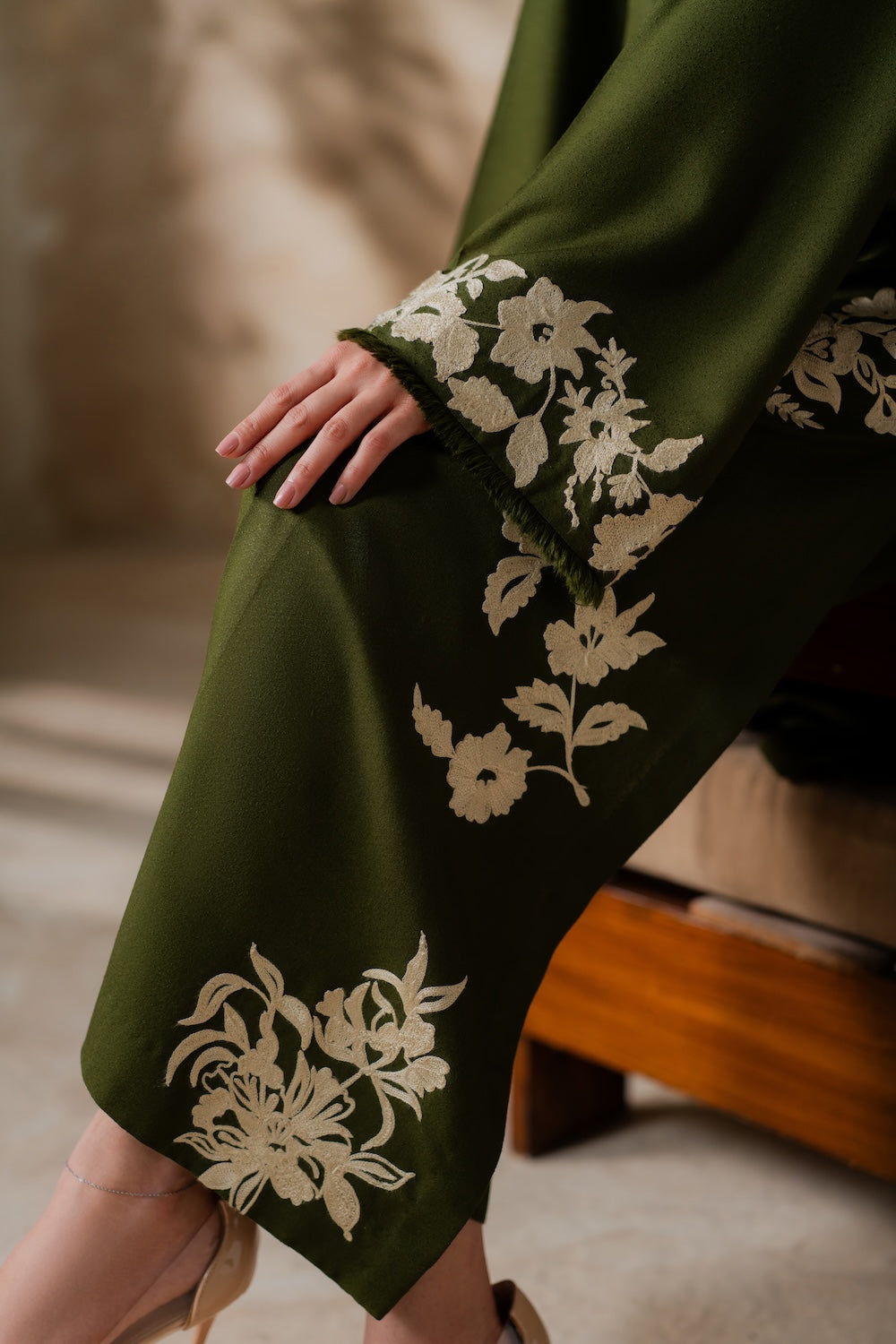Mehndi Emb 3Pc Stitched - Tawakal Closet