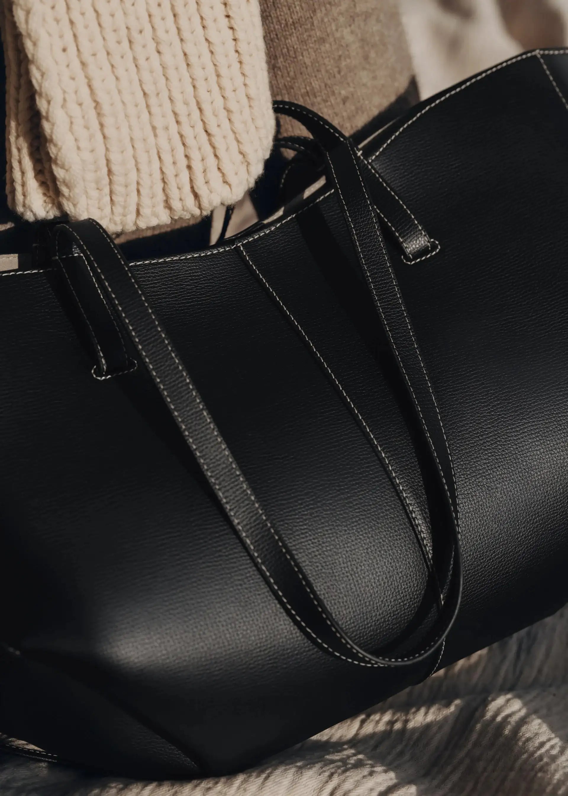 Wing Tote - Black (with mini-wallet) - HBH