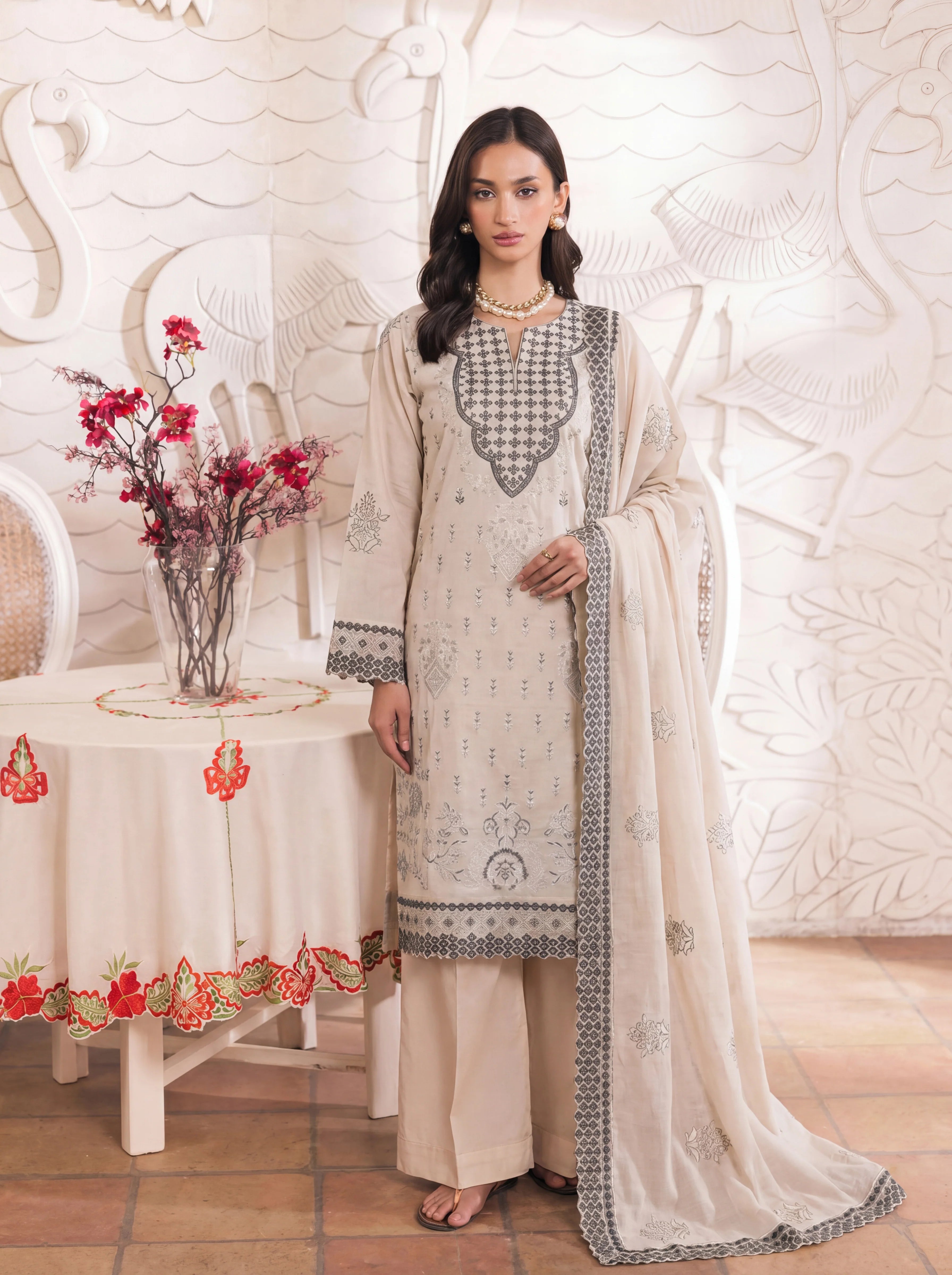 GOLDEN TULIP SS-1070 - KURTA SET - Sundar Stitch