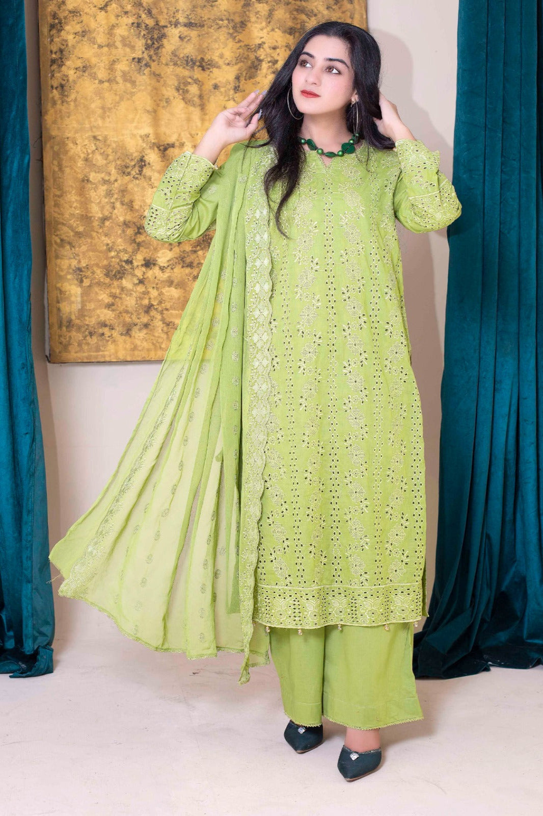 TRENDY TWIST – 3 Piece Unstitched Lawn Set | Sundar Stitch