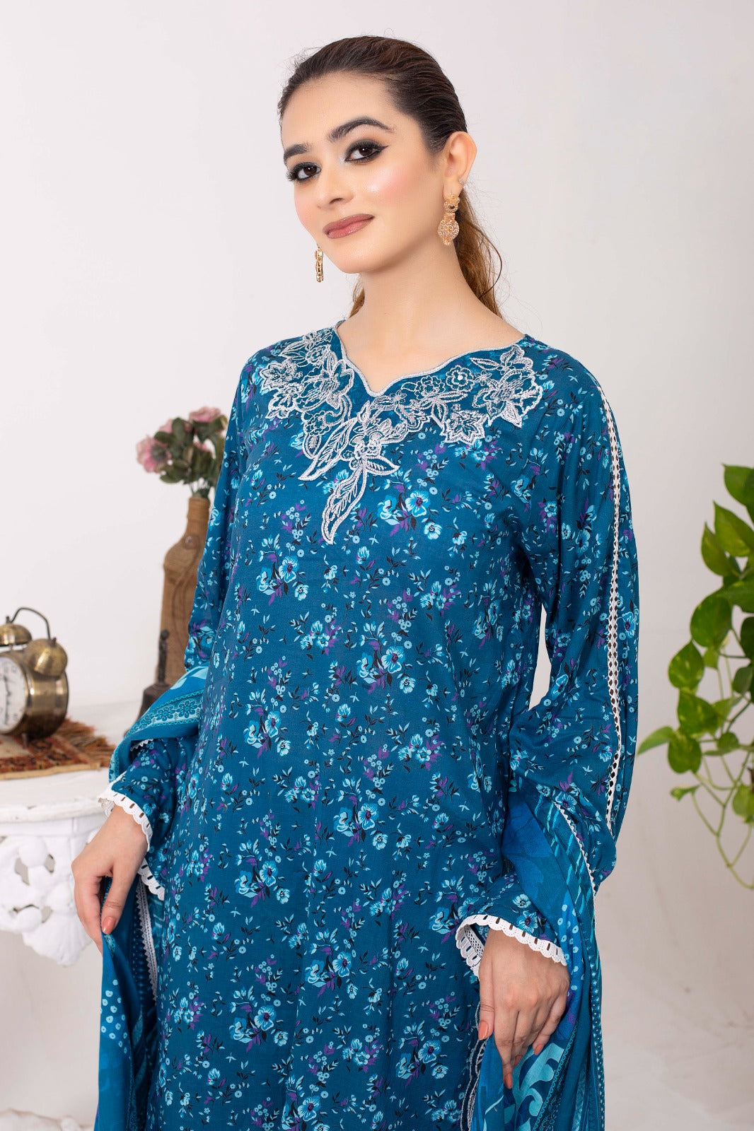 BLUSHING IVY - Sundar Stitch
