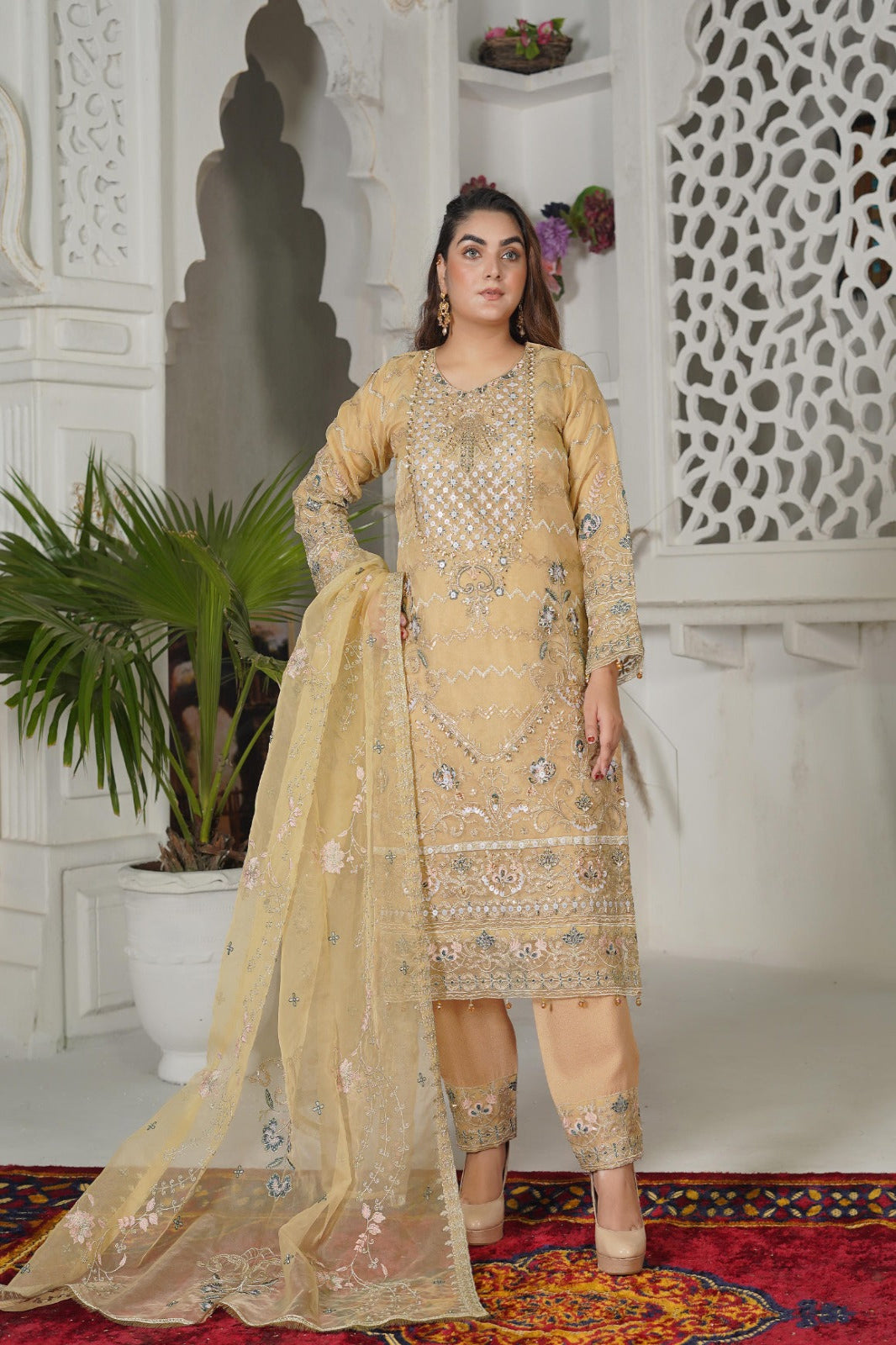 GLAM GODDESS - Sundar Stitch