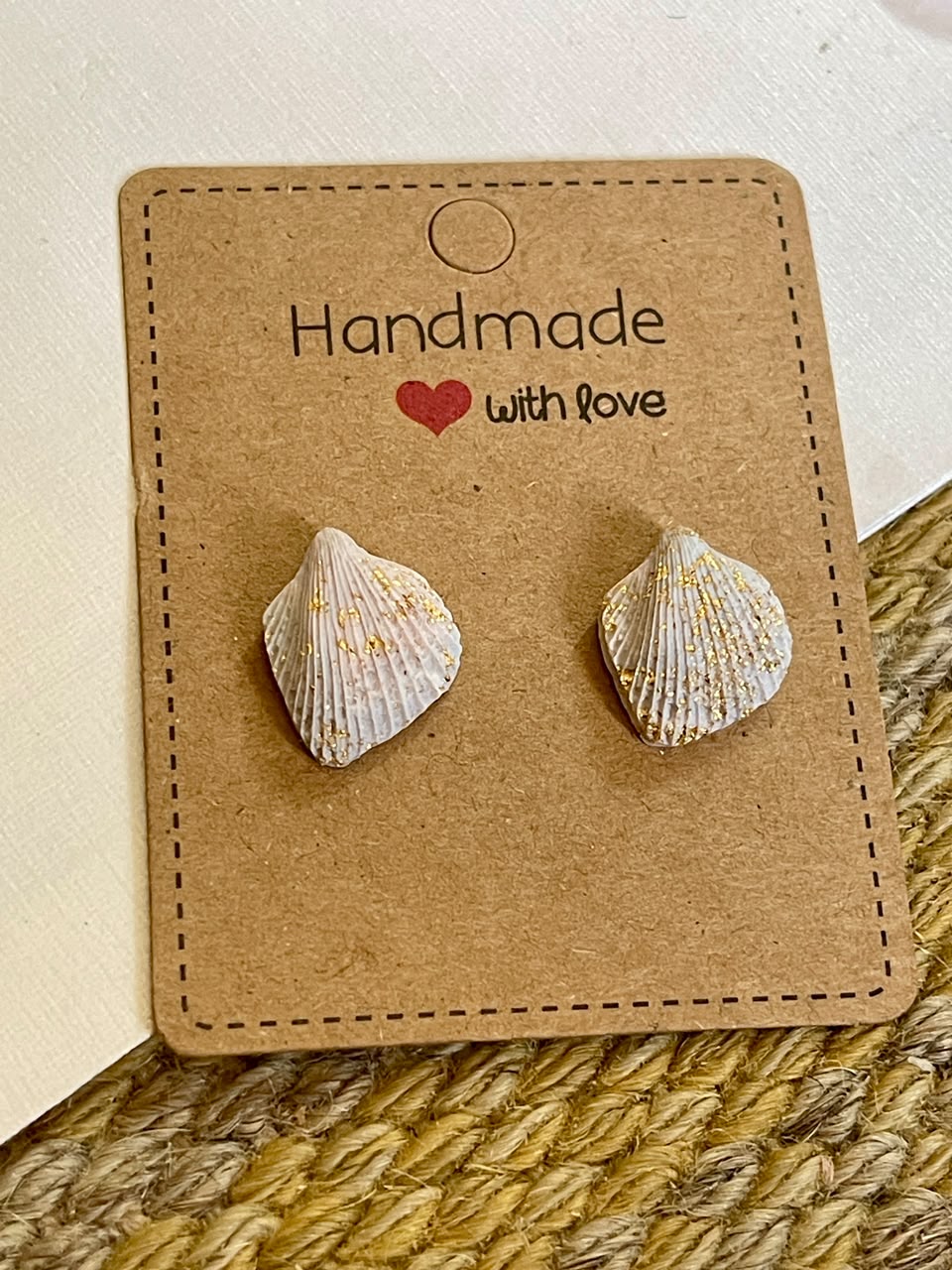 Shell studs - Clay Boutique
