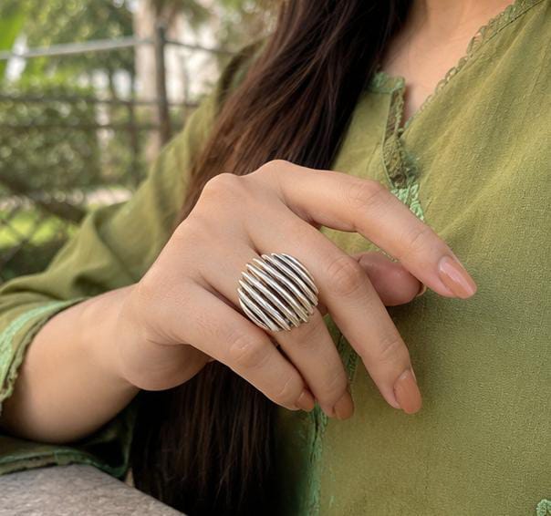 Bold Dome Ring - Mala Kangan