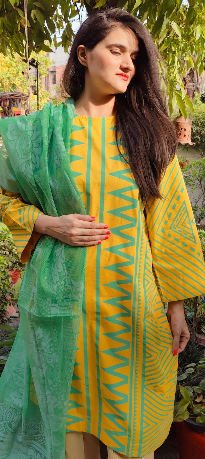 YELLOW BLOOM - Sit-ul-Banat