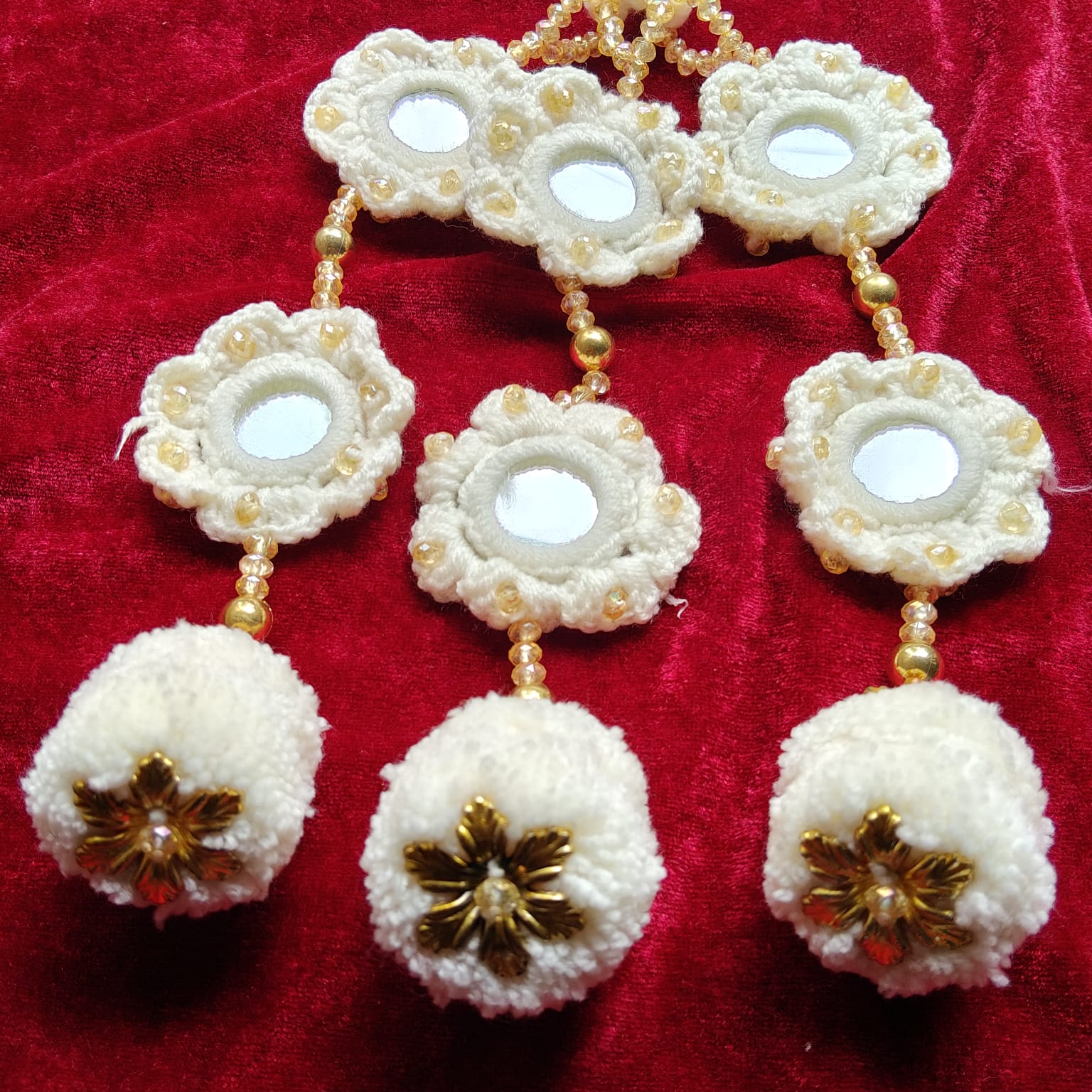 White Handmade Paranda - Mala kangan