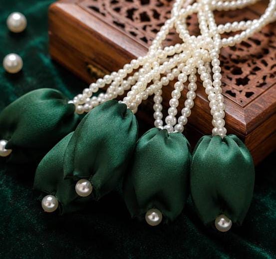 Green Tulip Pearl Paranda - Mala Kangan