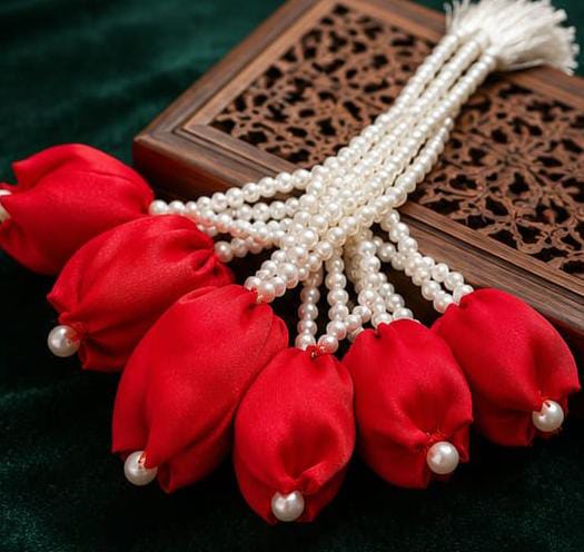 Red Tulip Pearl Paranda - Mala Kangan