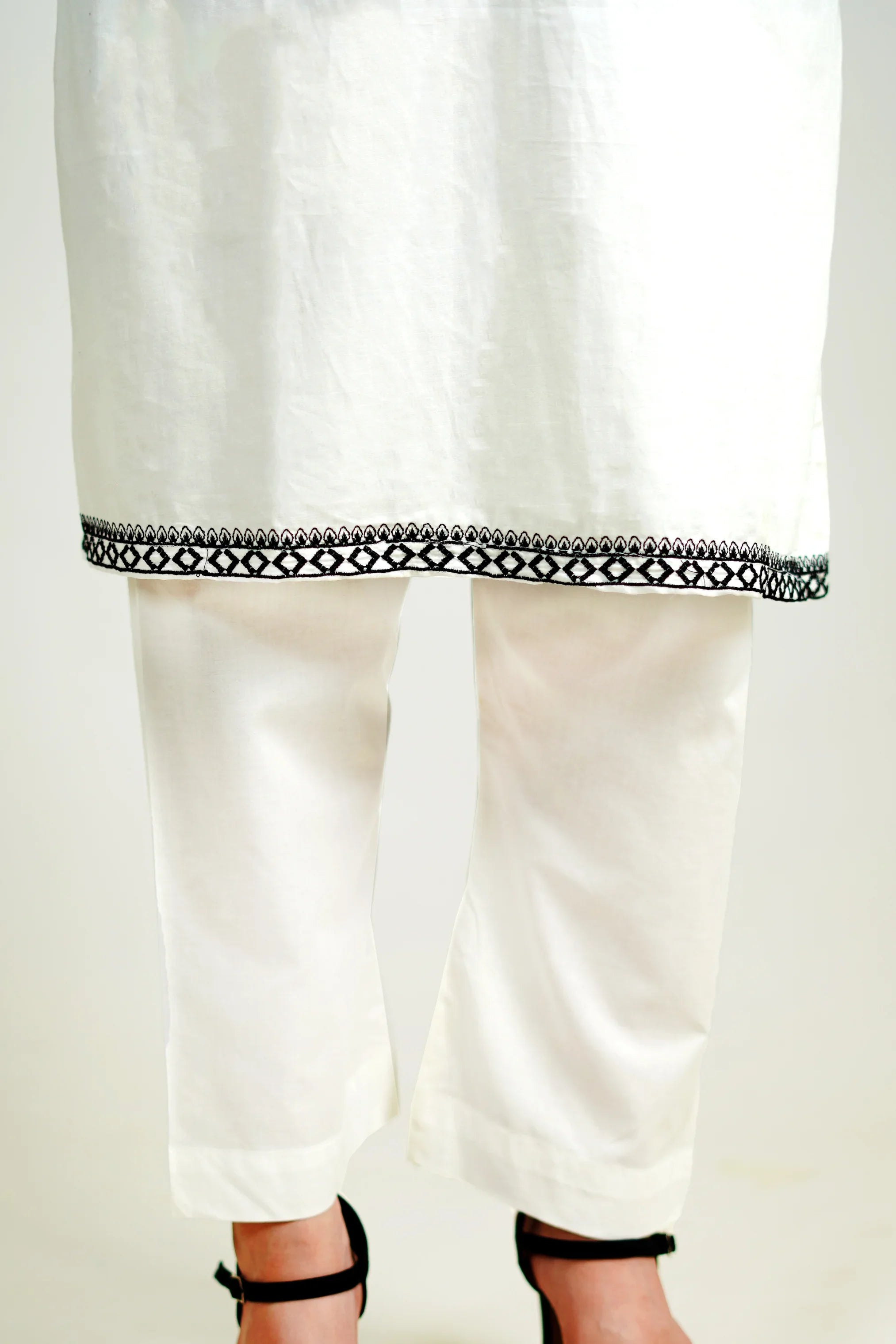 Embroidered White Kurti - HBH