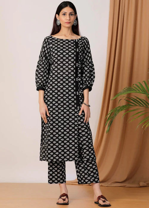 Black block printed kurta and pants- Set Of Two - Zeekstore