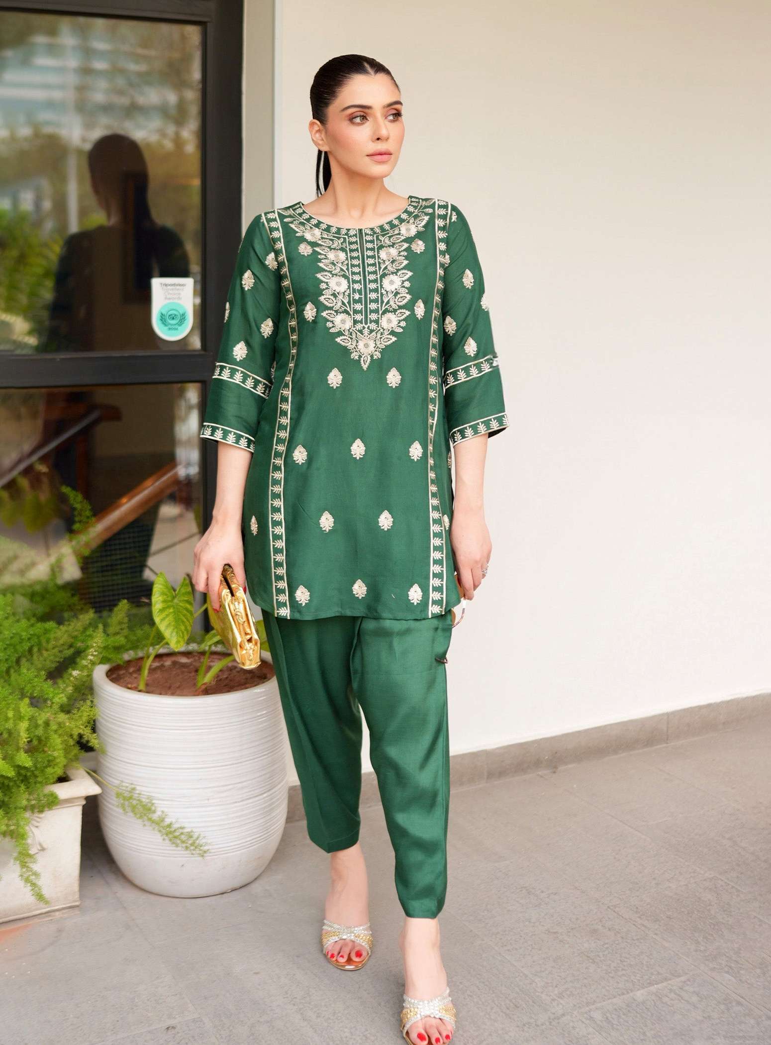 TW009 - Tawakal Closet
