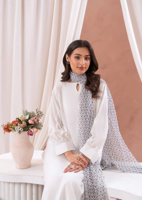 White Solid Dress With Dupatta - Laal Kurti