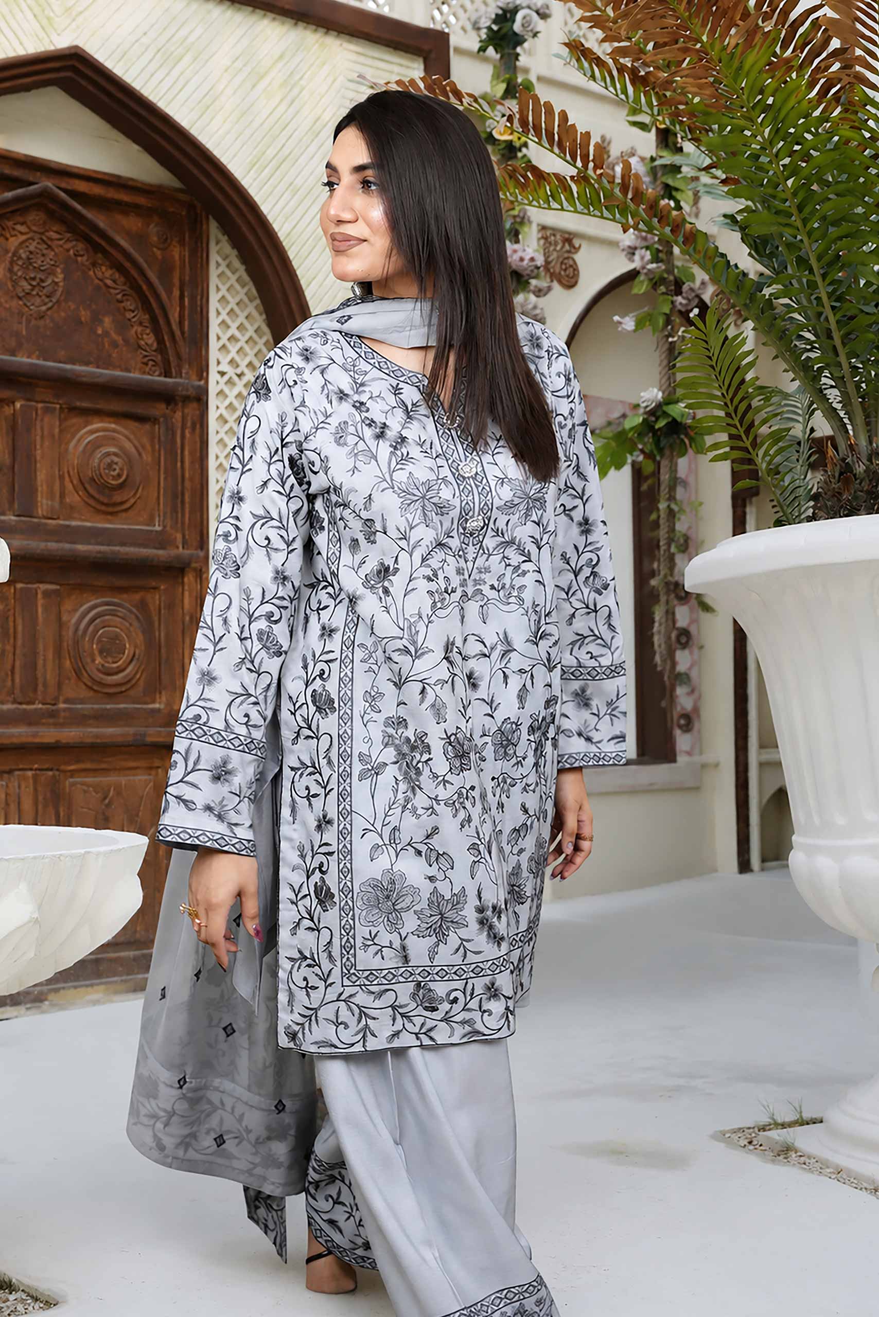 Nayab - Mina Muse