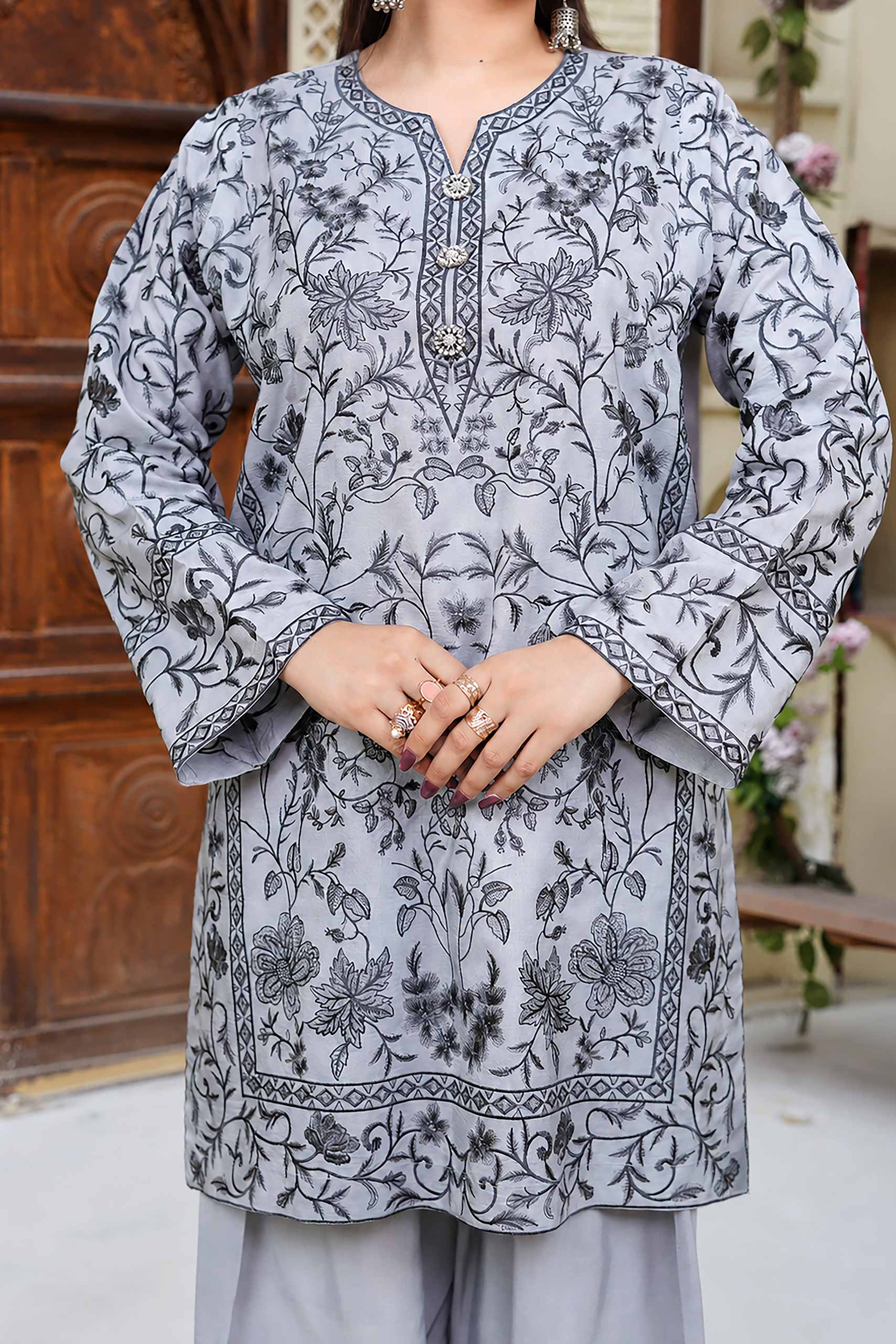Nayab - Mina Muse