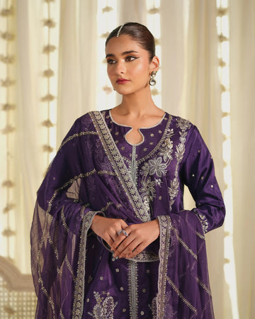Khumaar – Formal Embroidered 3 Piece Lawn | Sinoor