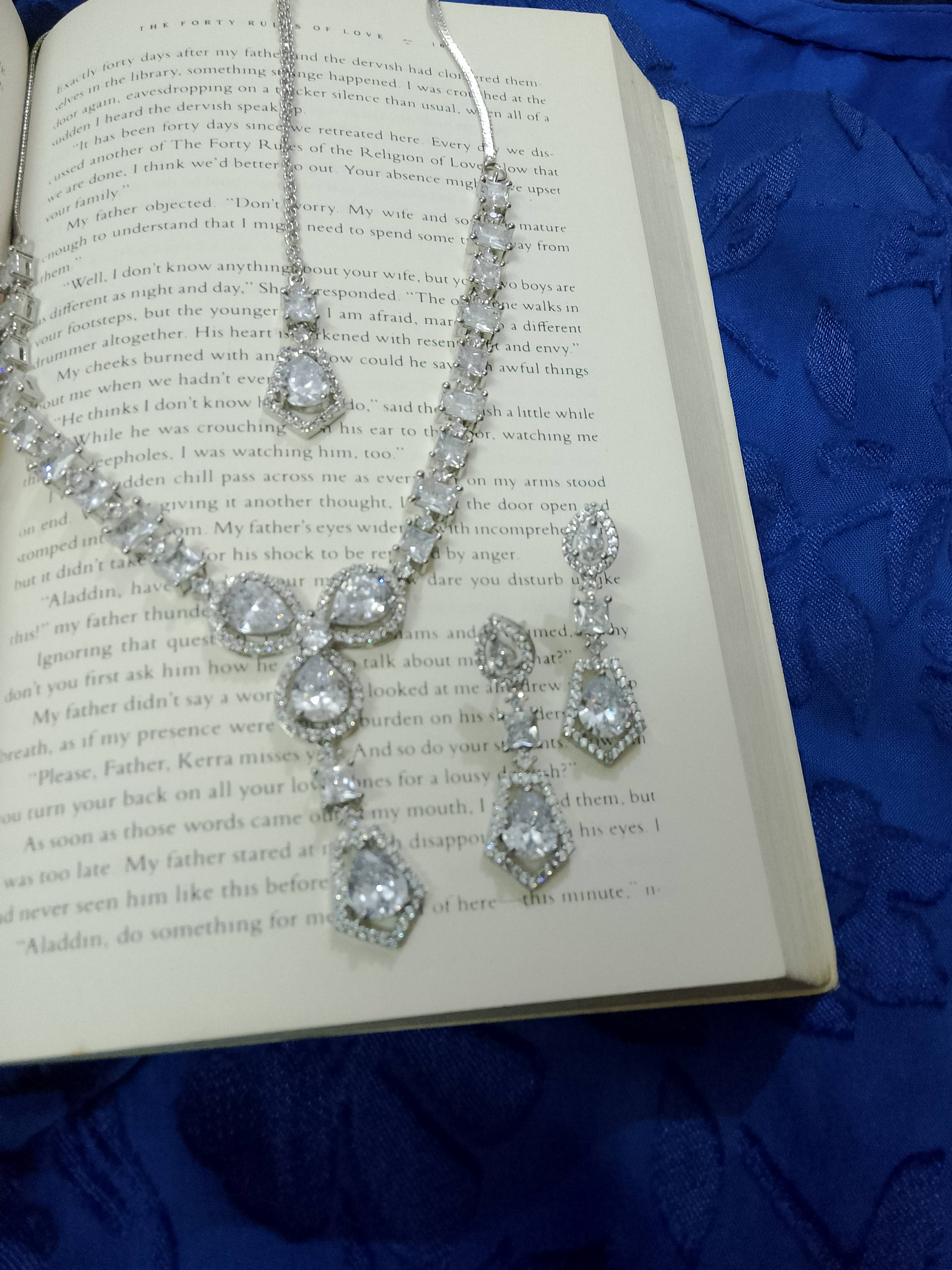 Crystal Radiance Necklace Set Silver-Tone Teardrop Design - Hina Jewellery