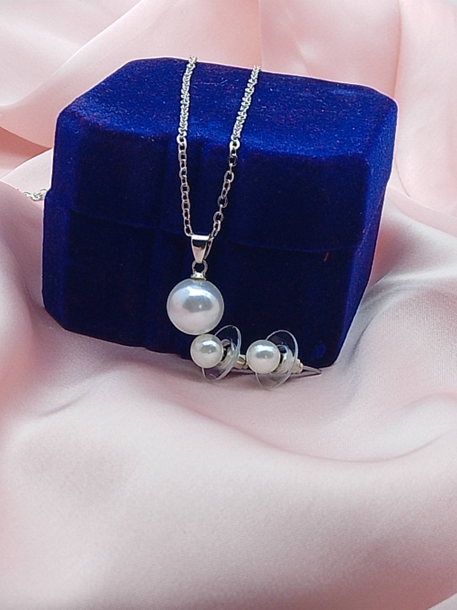 Classic Pearl Pendant & Earrings Set Elegant Daily Wear Jewelry - Hina Jewellery