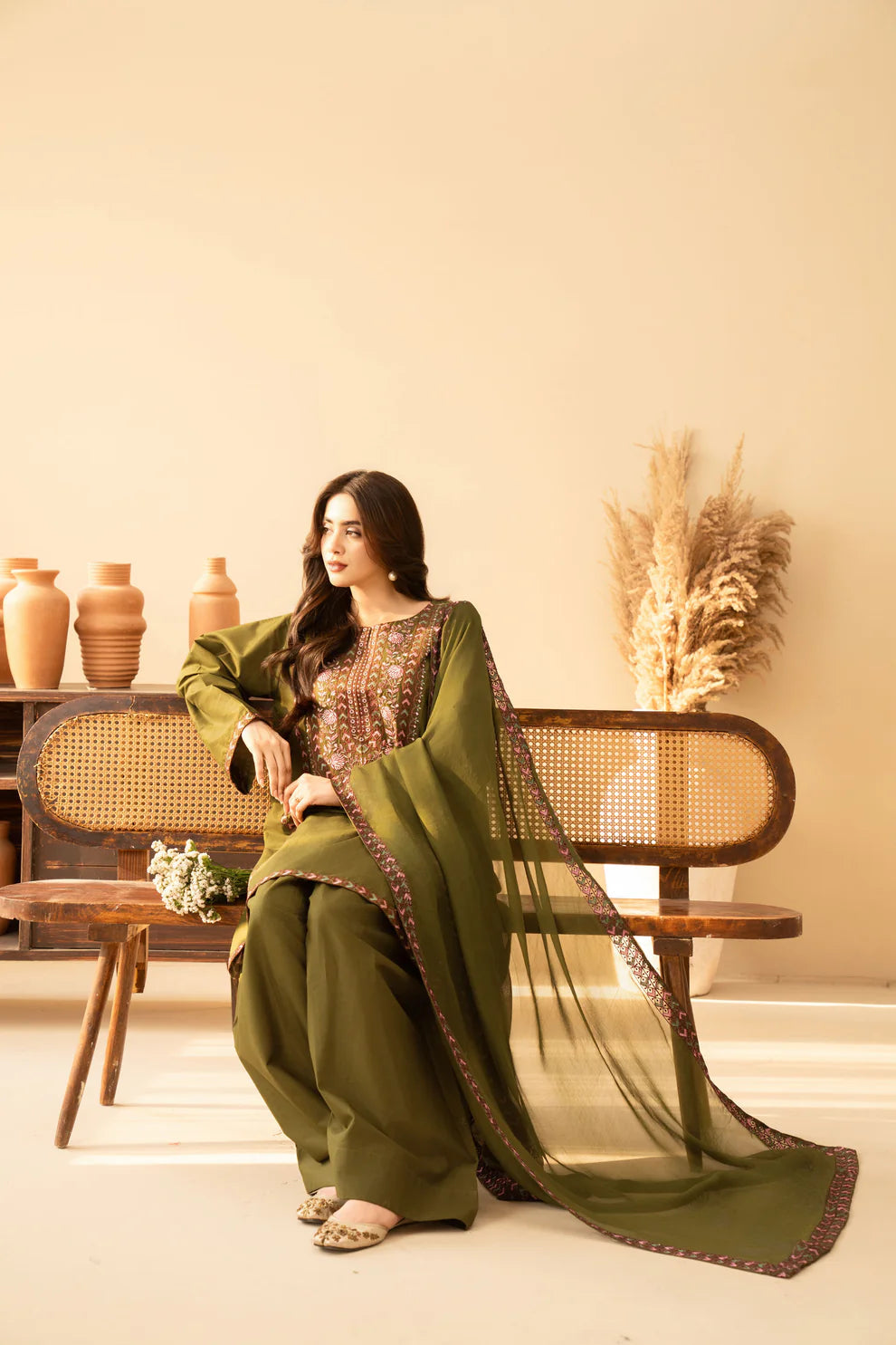 Areeba Embroidered 3PC Suit
- Urban Haya