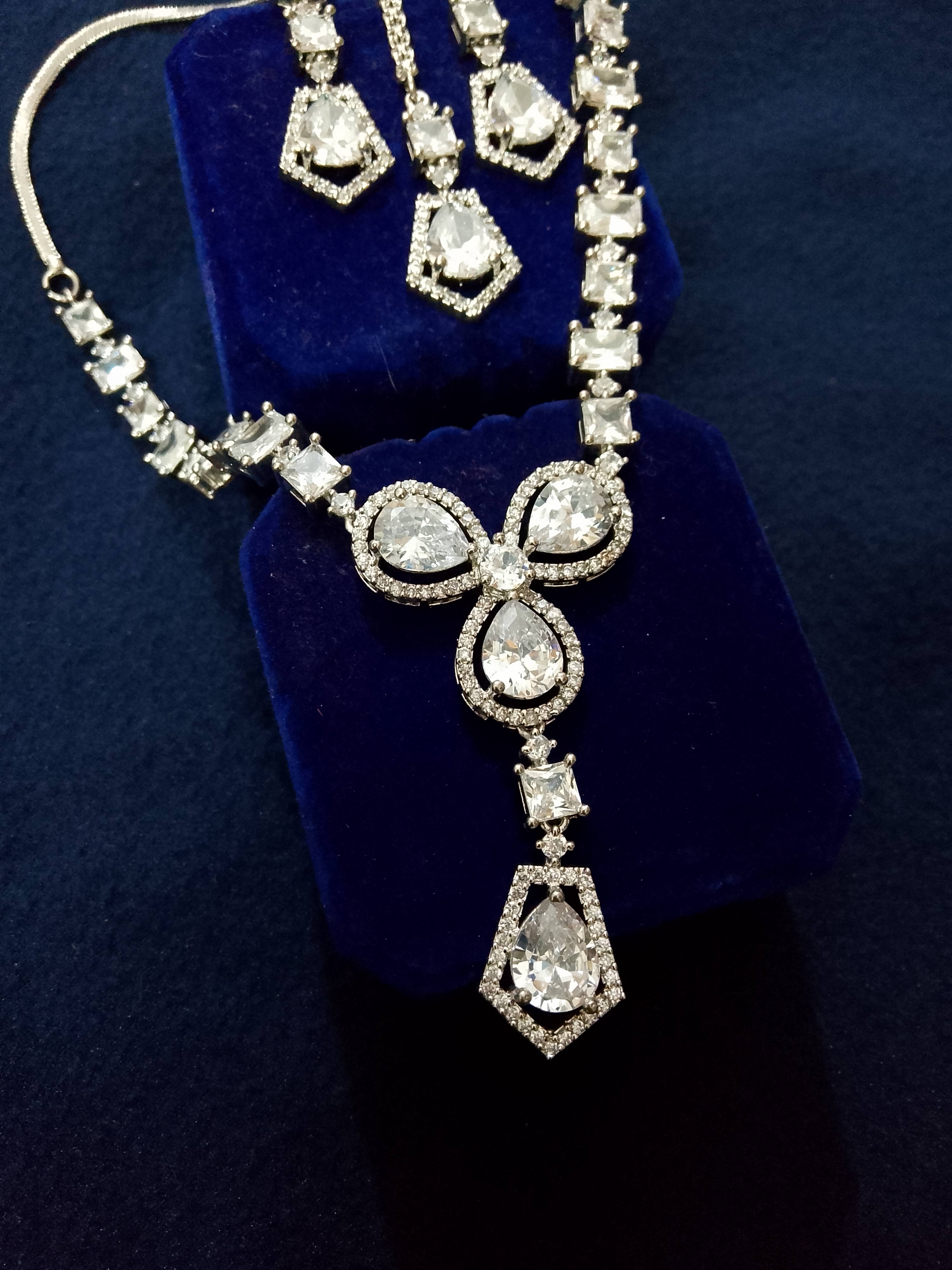 Crystal Radiance Necklace Set Silver-Tone Teardrop Design - Hina Jewellery