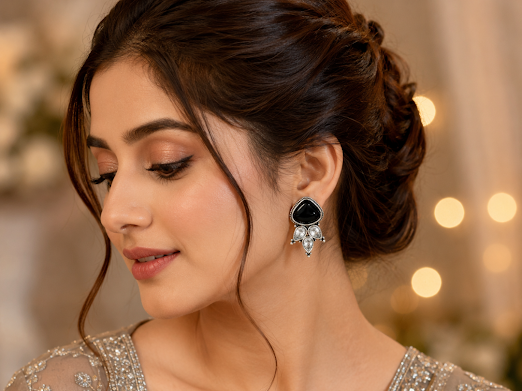 Zephyre Crystal Stud Earrings - Zaroon