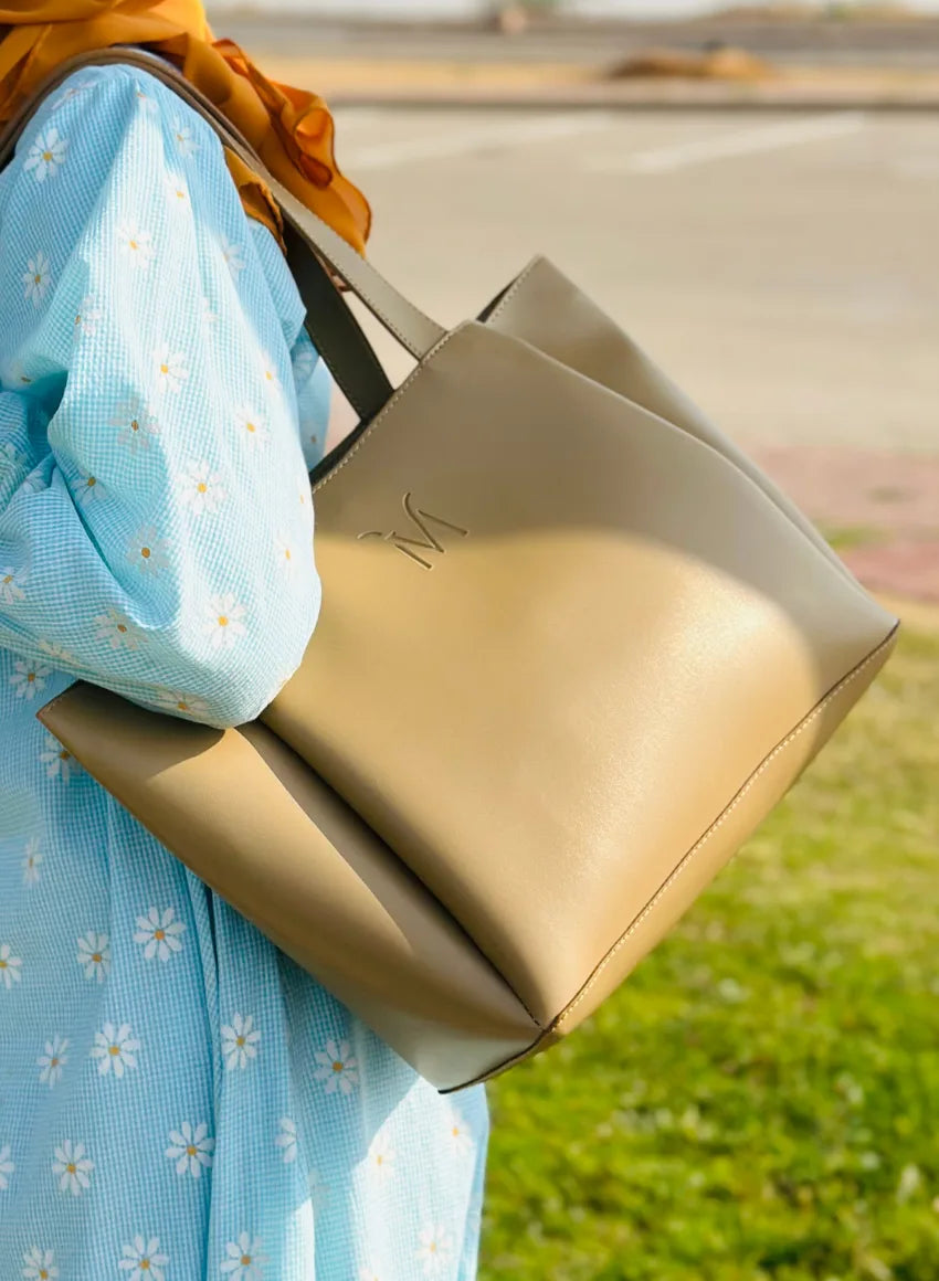 Sleek Biege Tote Bag - Marquise Vault