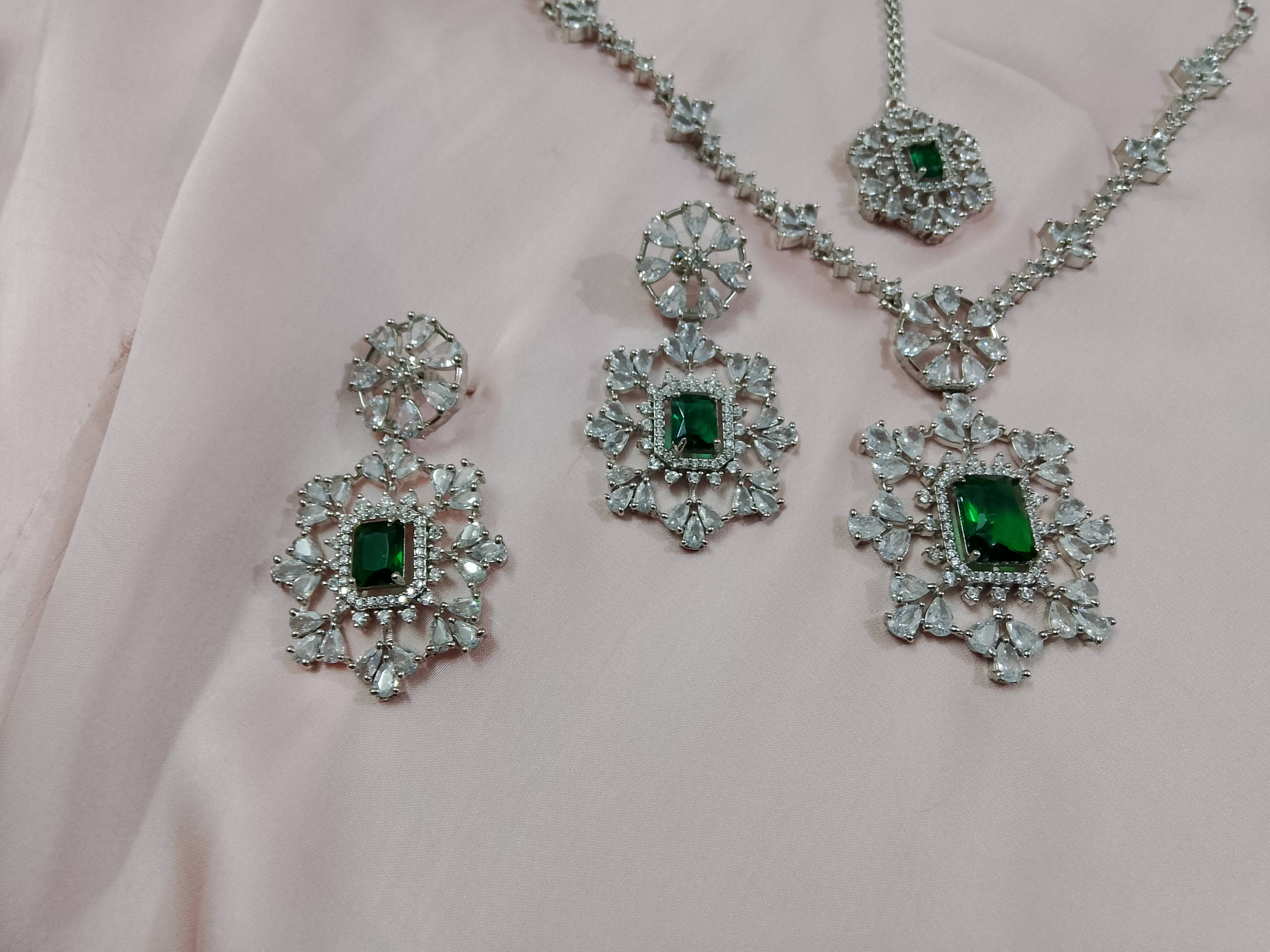 Emerald Royale Zircon Jewelry Set Necklace, Earrings & Tikka - Hina Jewellery