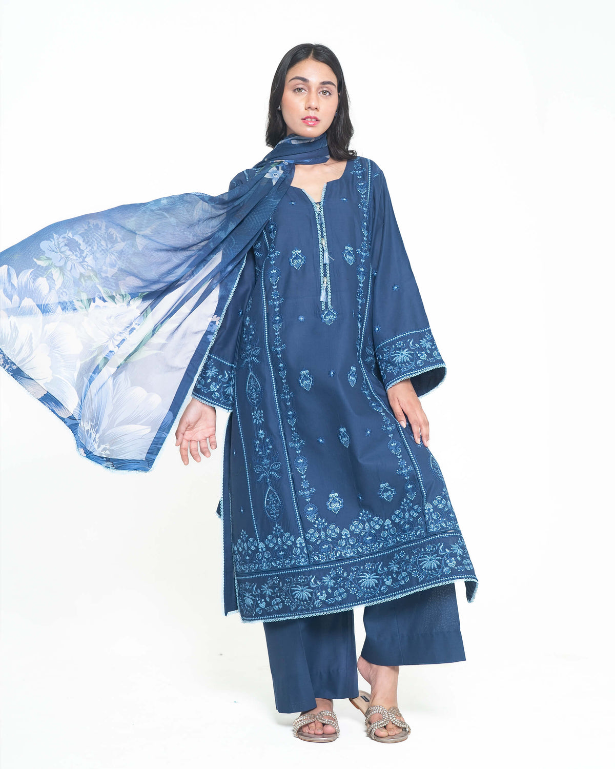 Amia 3 Pcs Lawn - Zyna