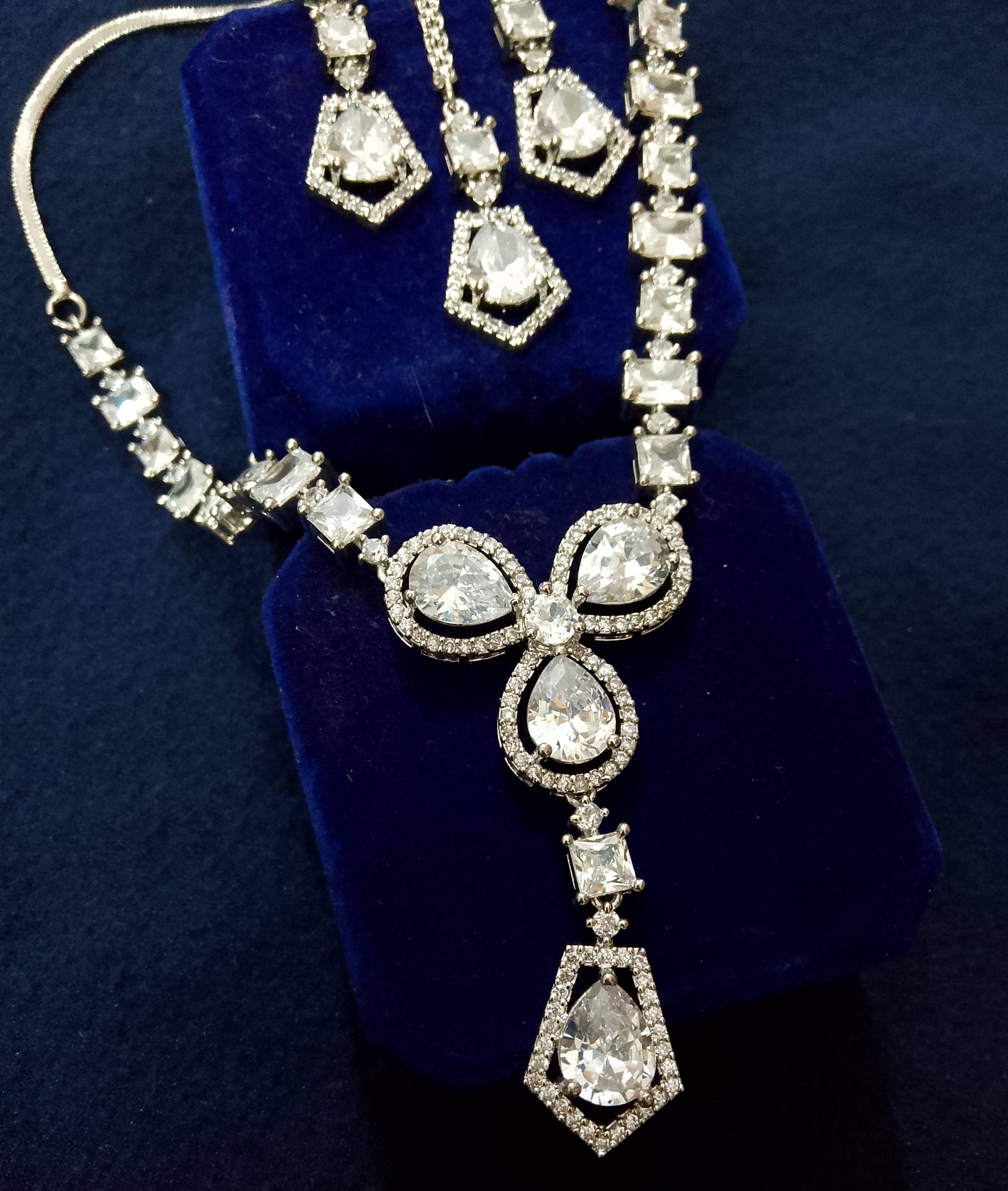 Crystal Radiance Necklace Set Silver-Tone Teardrop Design - Hina Jewellery